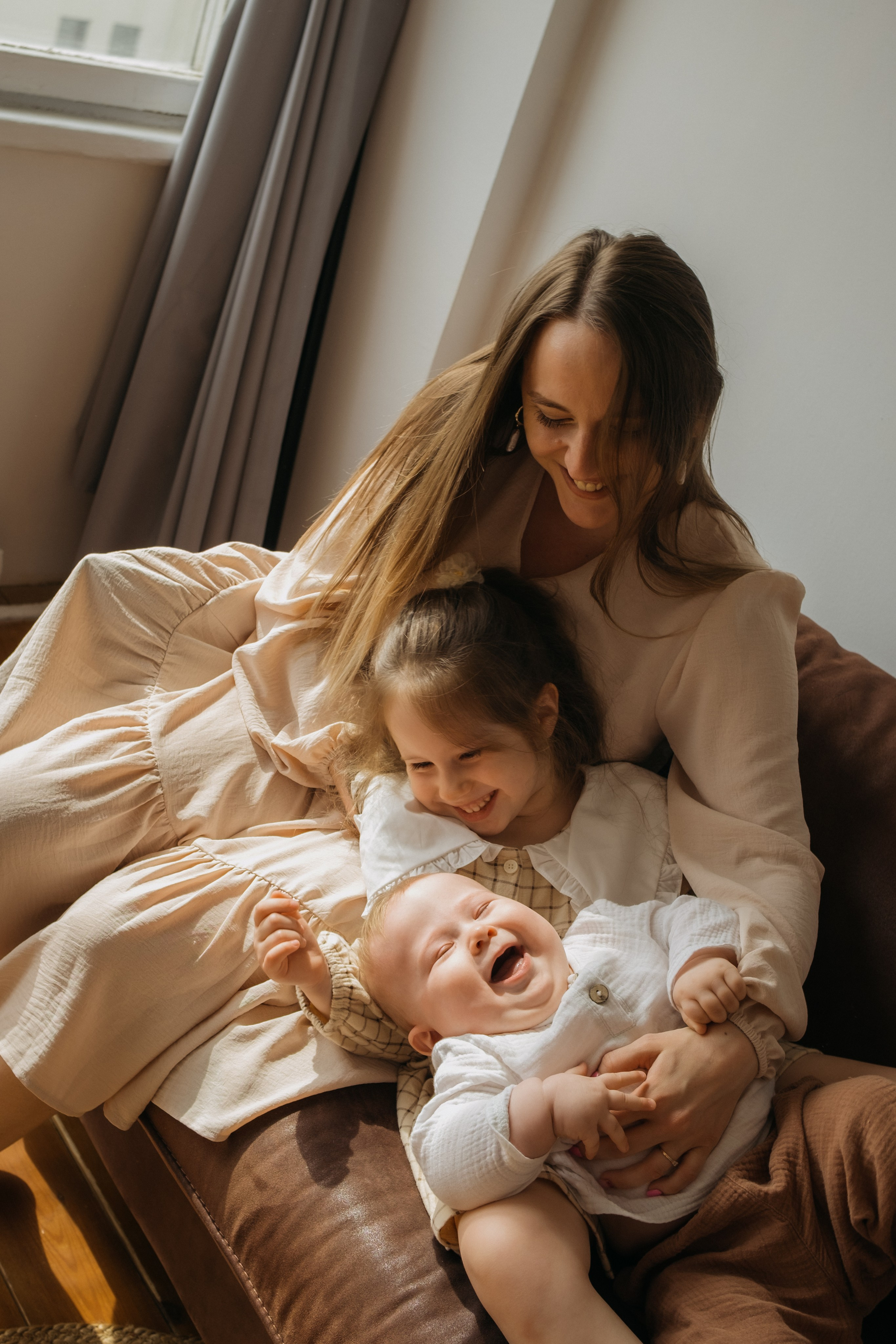 Семейные фотосессии дома и в студии. Семейный и детский фотограф в Москве Александра Михайлечко