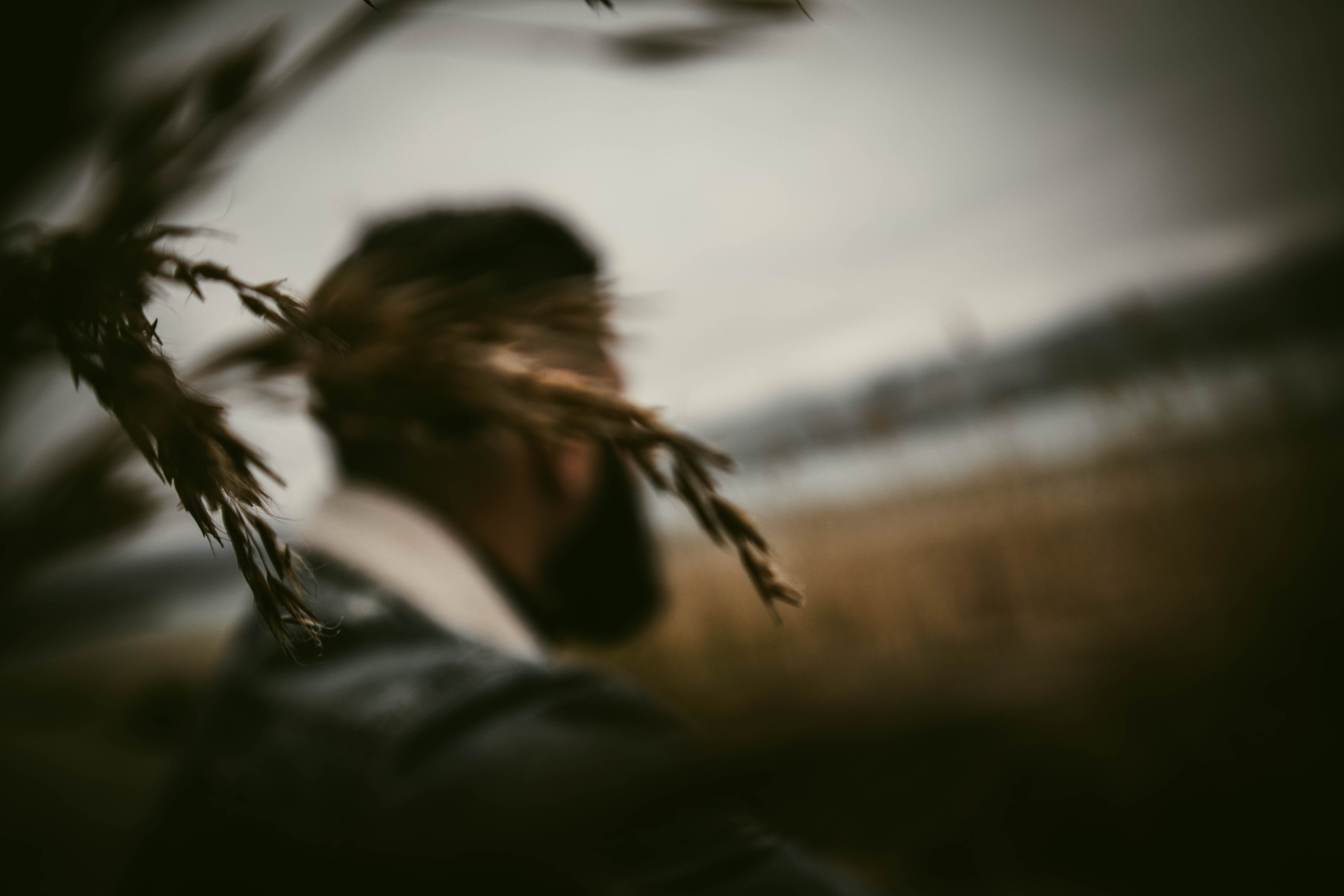 О. Уличный фотограф Города N