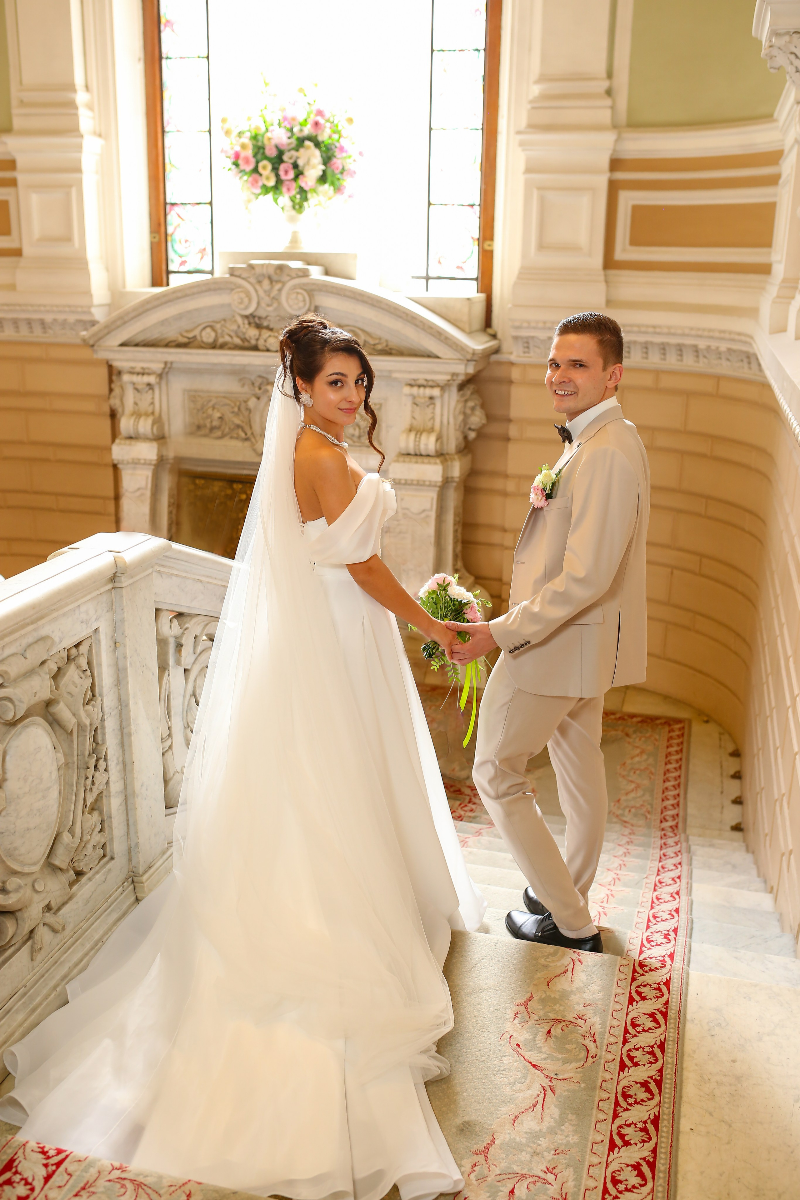 Классические кадры, во Дворце бракосочетания. Свадебный и Репортажный фотограф в Санкт-Петербурге