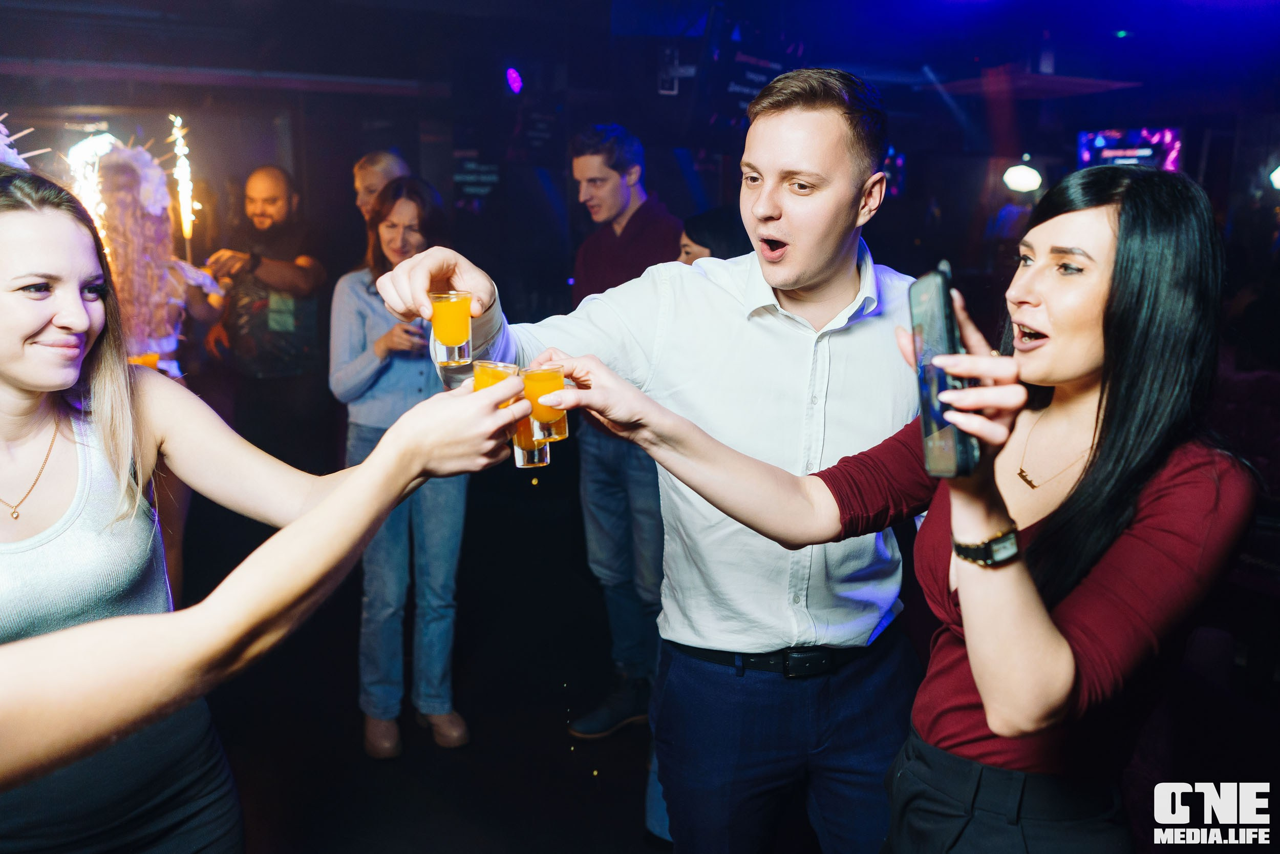 Фоторепортаж из караоке-клуба Эйфория. One Media Life: фоторепортажи, фотоотчеты с мероприятий и заведений