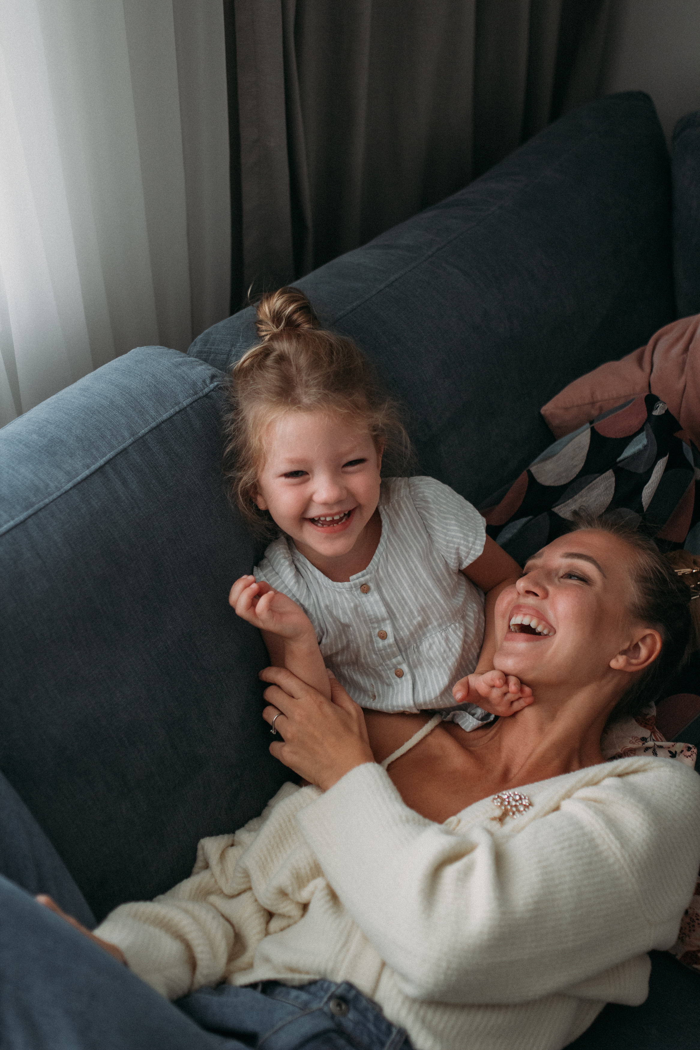 Съемка дома мамы и дочки. Семейный фотограф Екатеринбург Черепанова Олеся