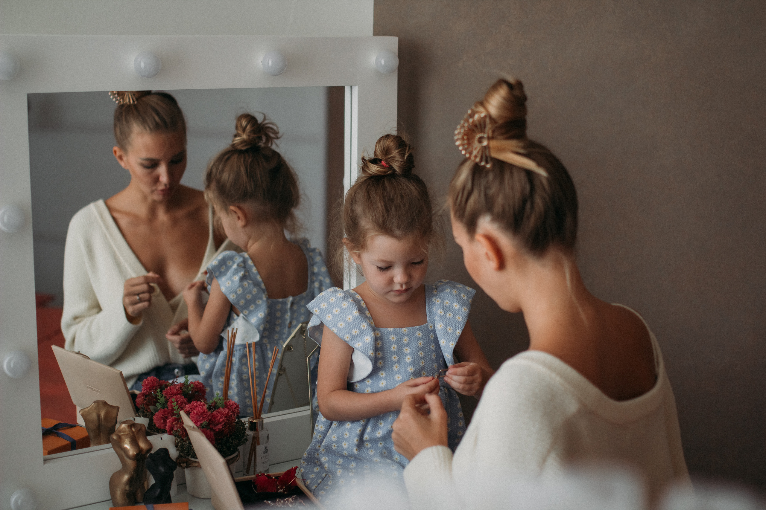 Съемка дома мамы и дочки. Семейный фотограф Екатеринбург Черепанова Олеся