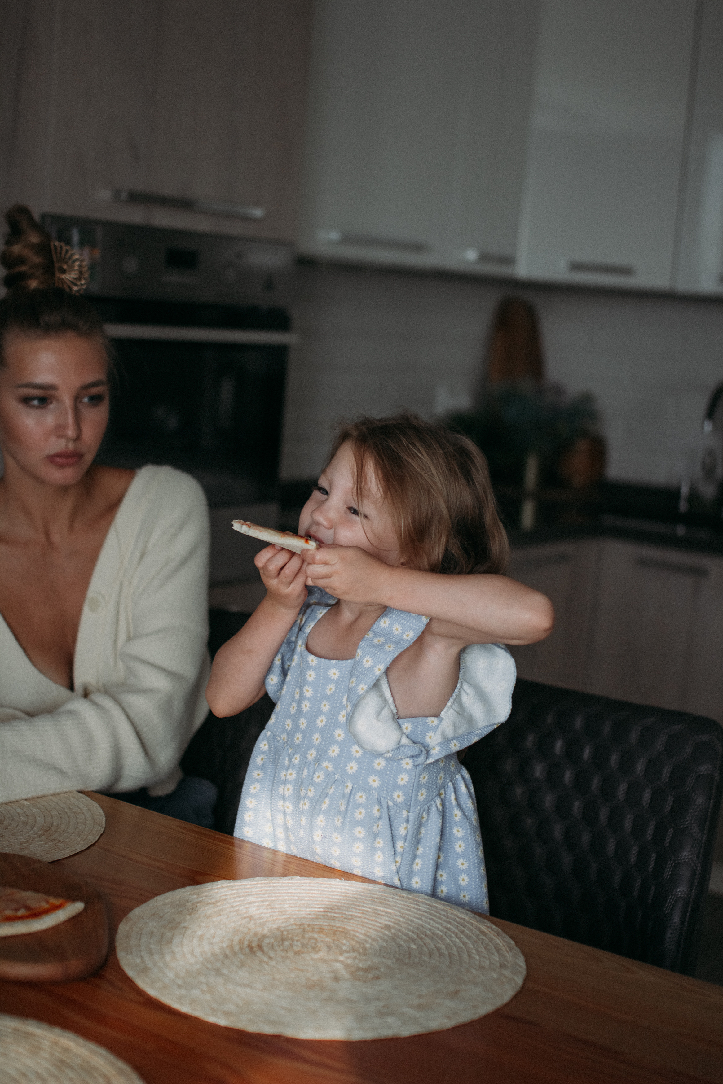 Съемка дома мамы и дочки. Семейный фотограф Екатеринбург Черепанова Олеся
