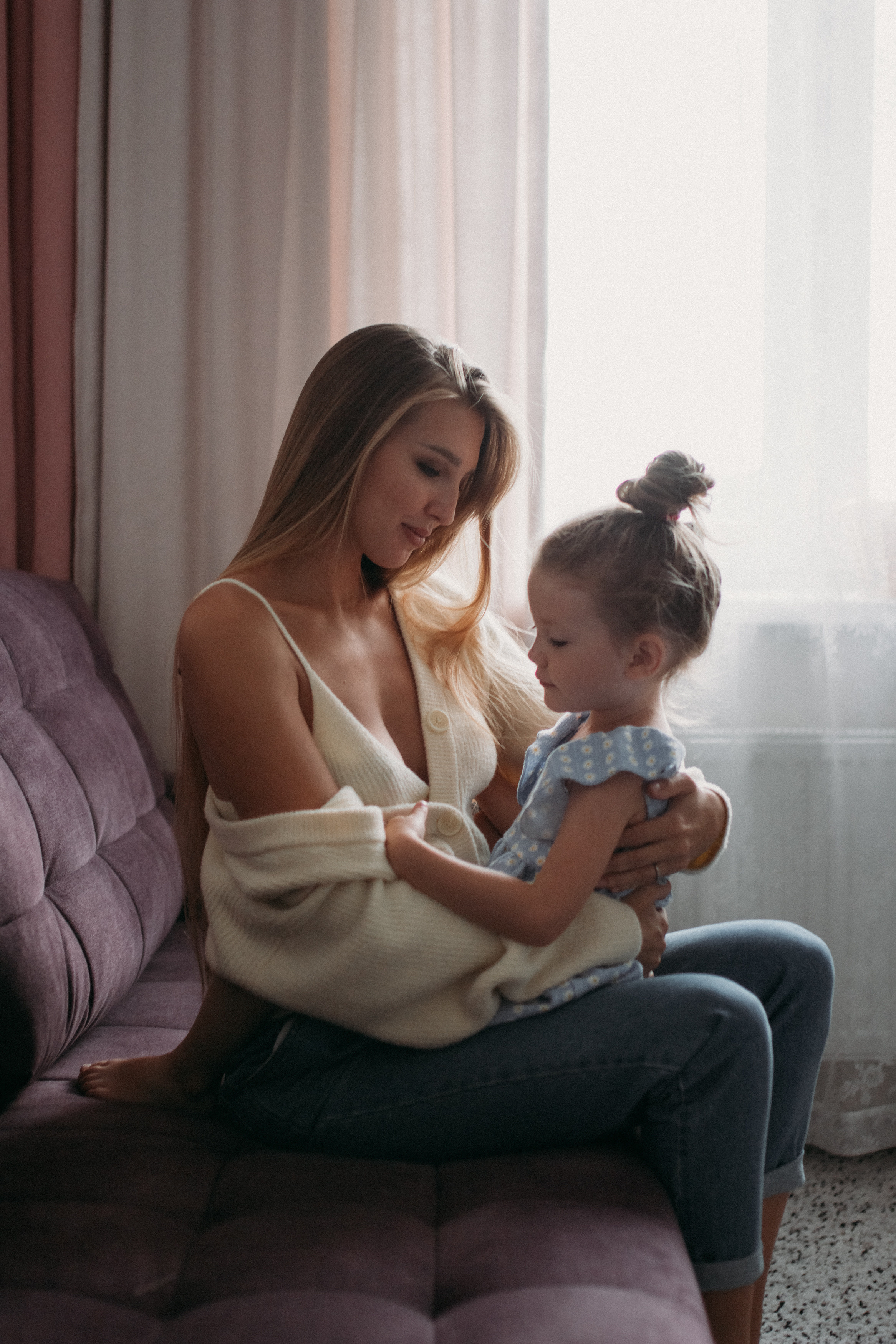 Съемка дома мамы и дочки. Семейный фотограф Екатеринбург Черепанова Олеся
