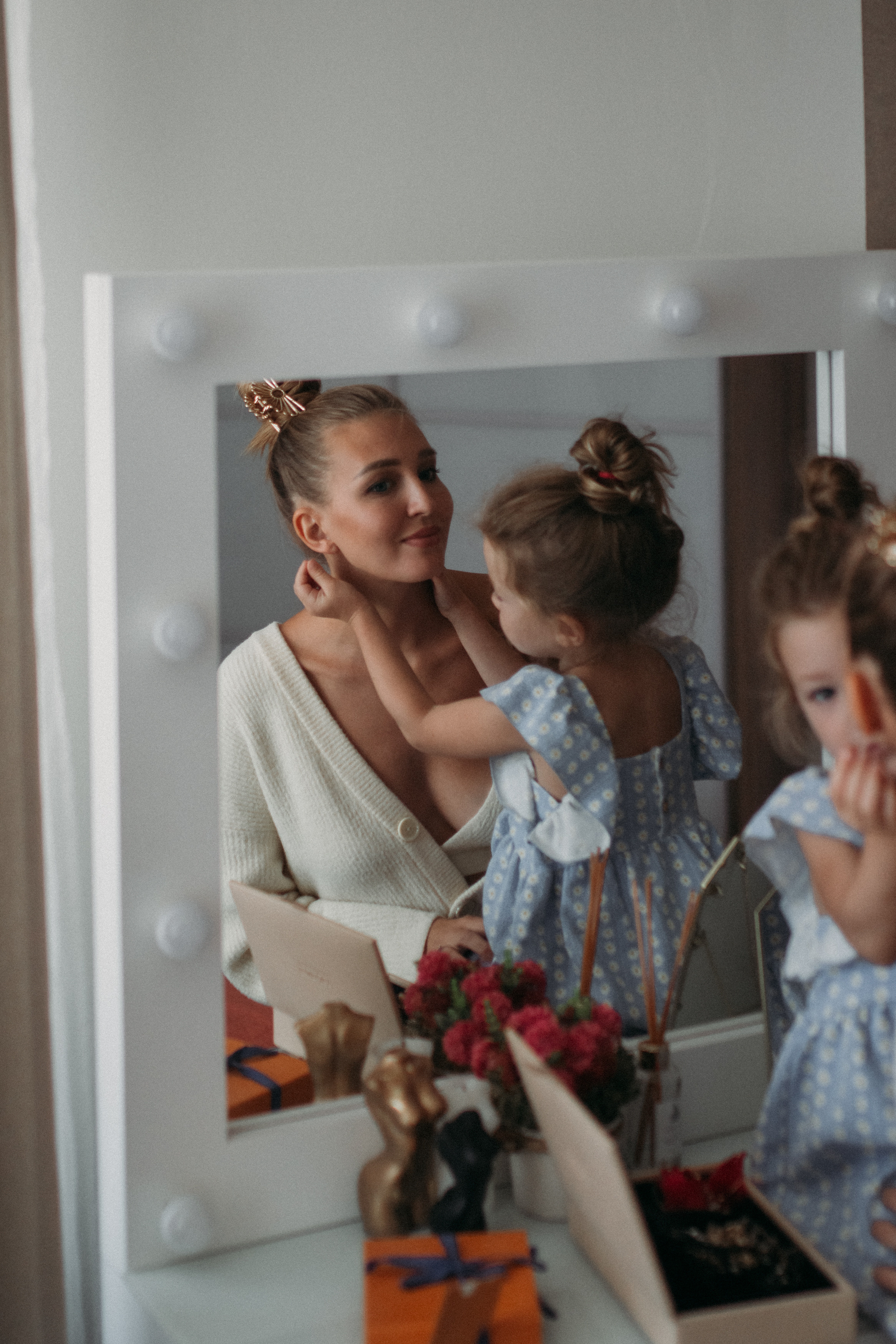 Съемка дома мамы и дочки. Семейный фотограф Екатеринбург Черепанова Олеся