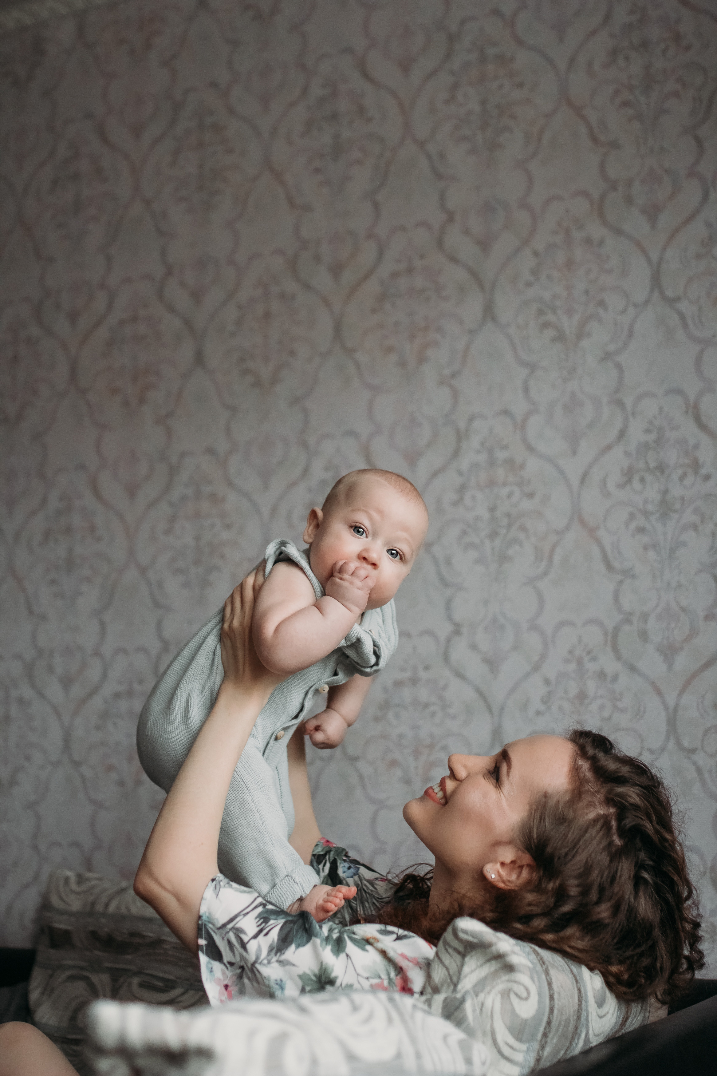 Домашняя фотосессия с малышом. Семейный фотограф Екатеринбург Черепанова Олеся