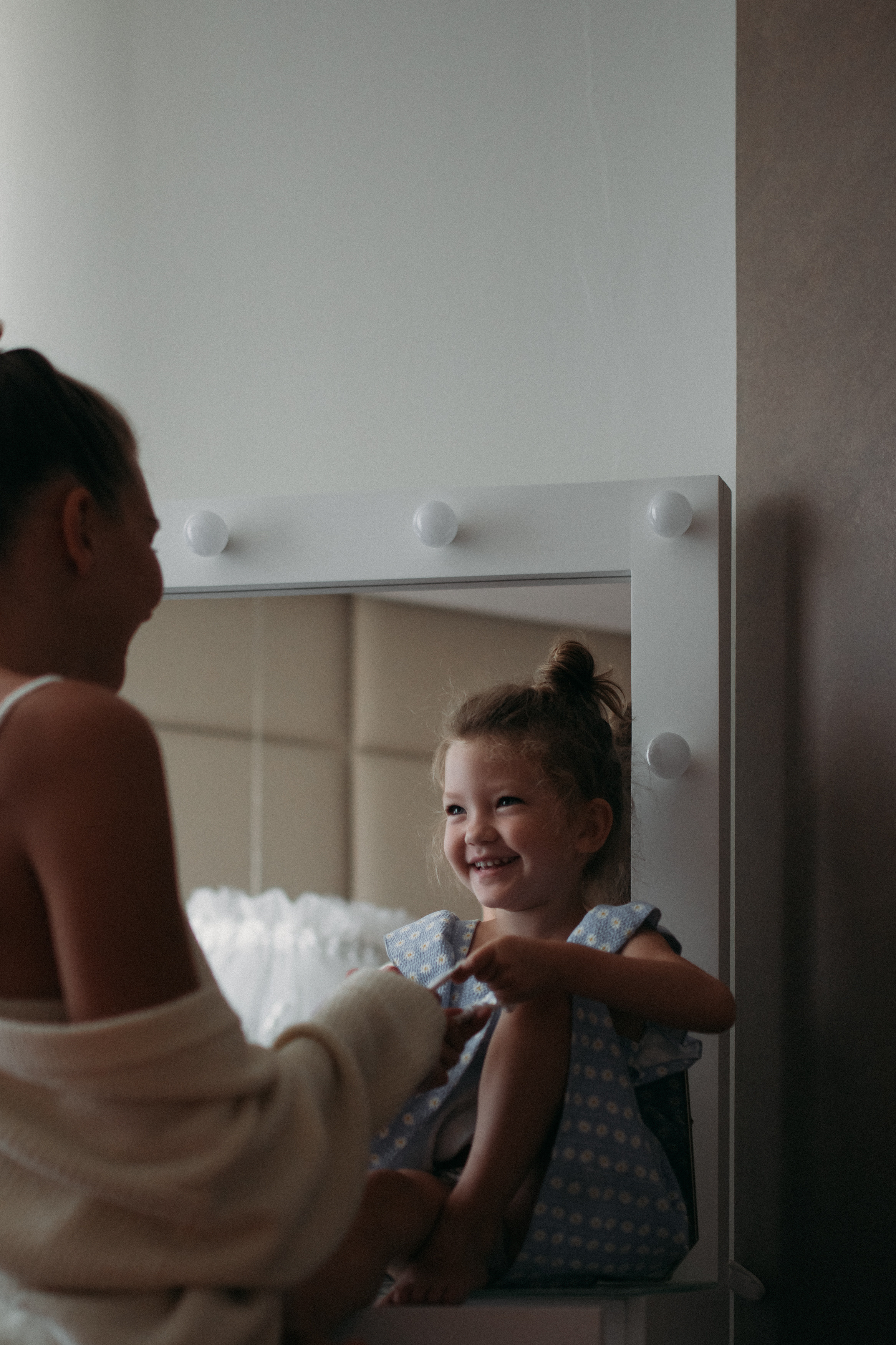 Съемка дома мамы и дочки. Семейный фотограф Екатеринбург Черепанова Олеся