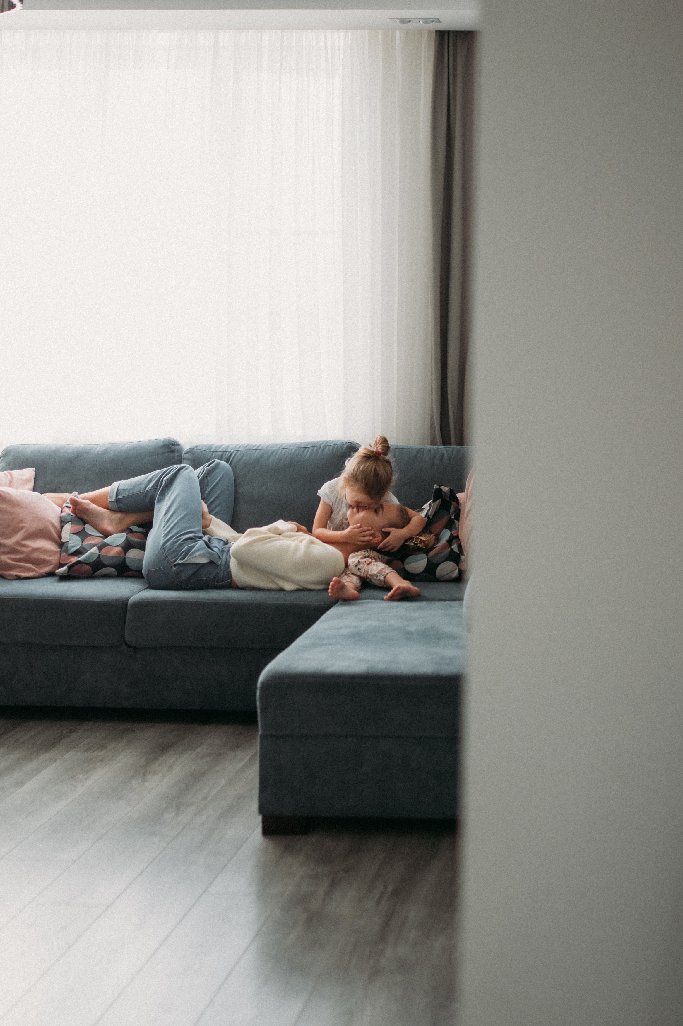 Съемка дома мамы и дочки. Семейный фотограф Екатеринбург Черепанова Олеся