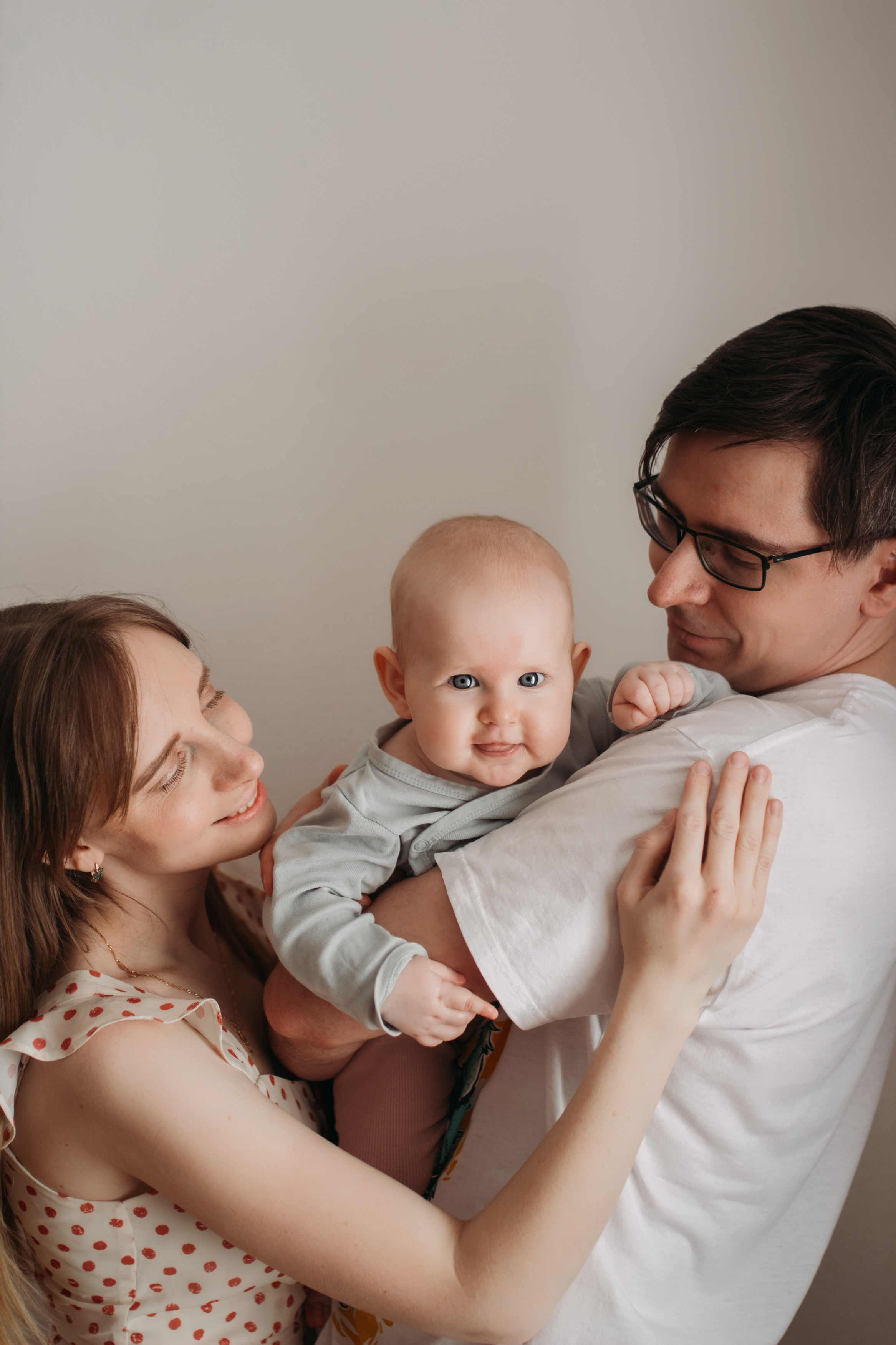 Фотосессия дома с малышом. Семейный фотограф Екатеринбург Черепанова Олеся