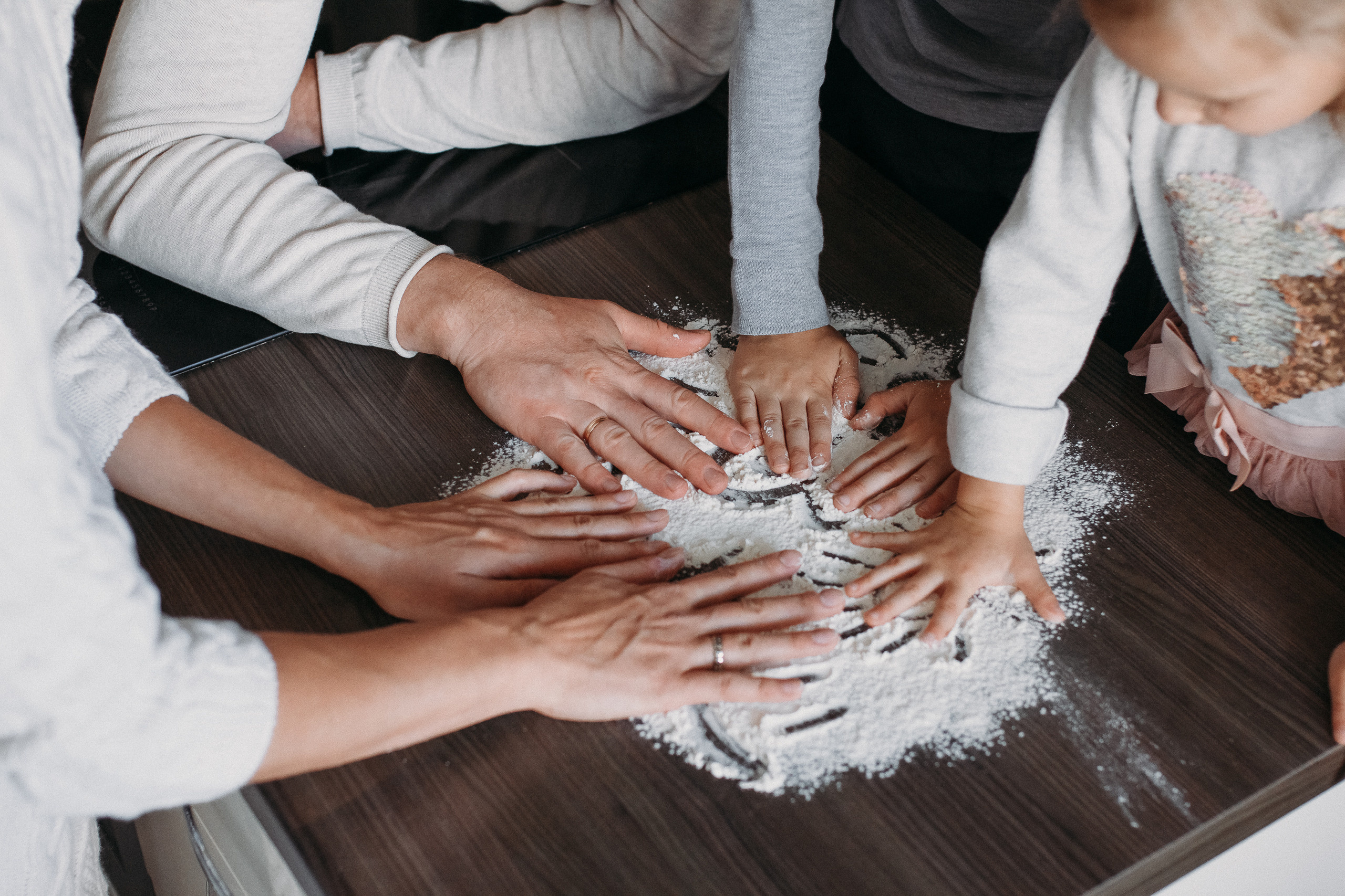 Домашняя семейная фотосессия с детьми. Семейный фотограф Екатеринбург Черепанова Олеся