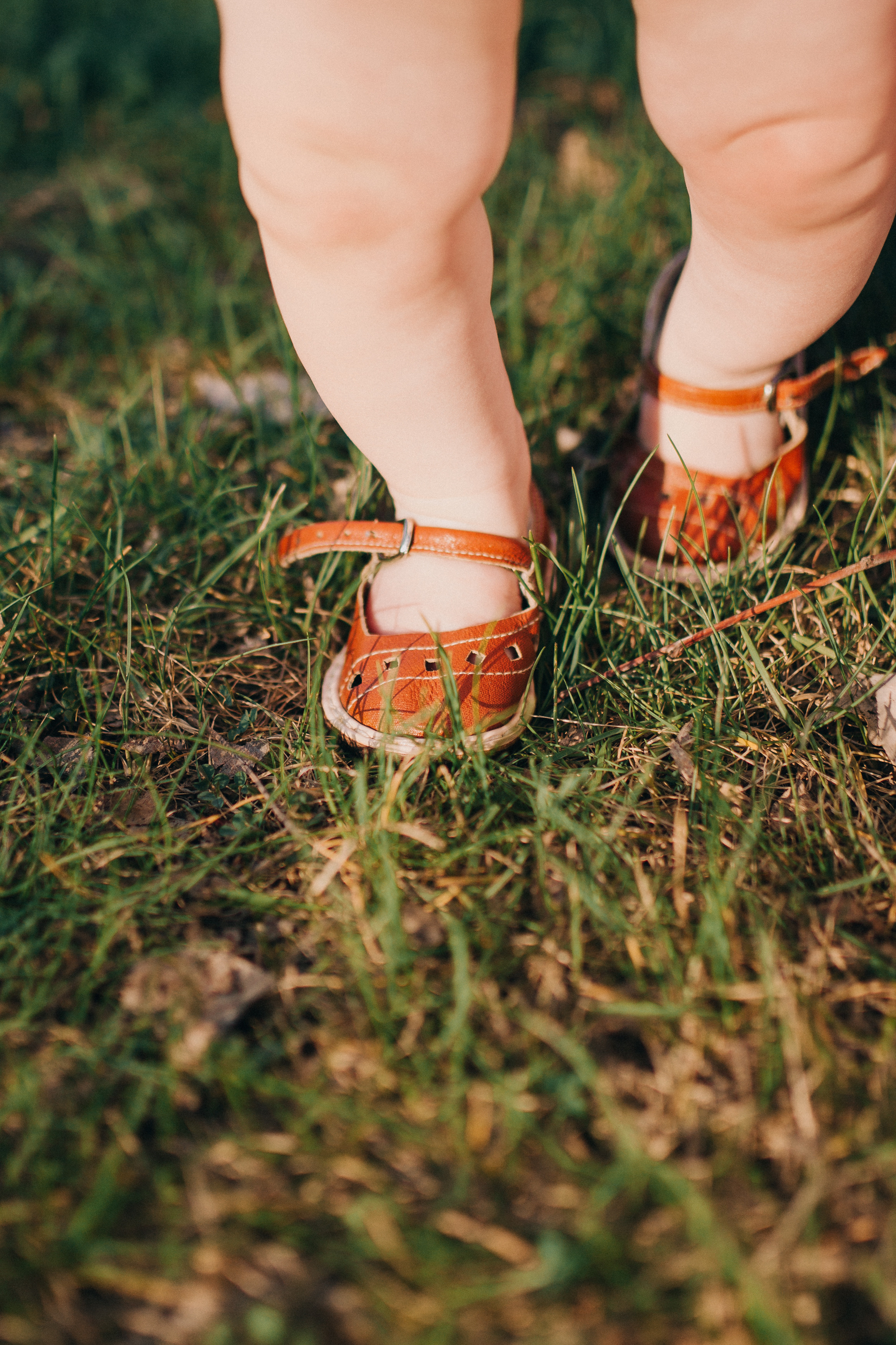 Съемка в цветущих яблонях. Семейный фотограф Екатеринбург Черепанова Олеся