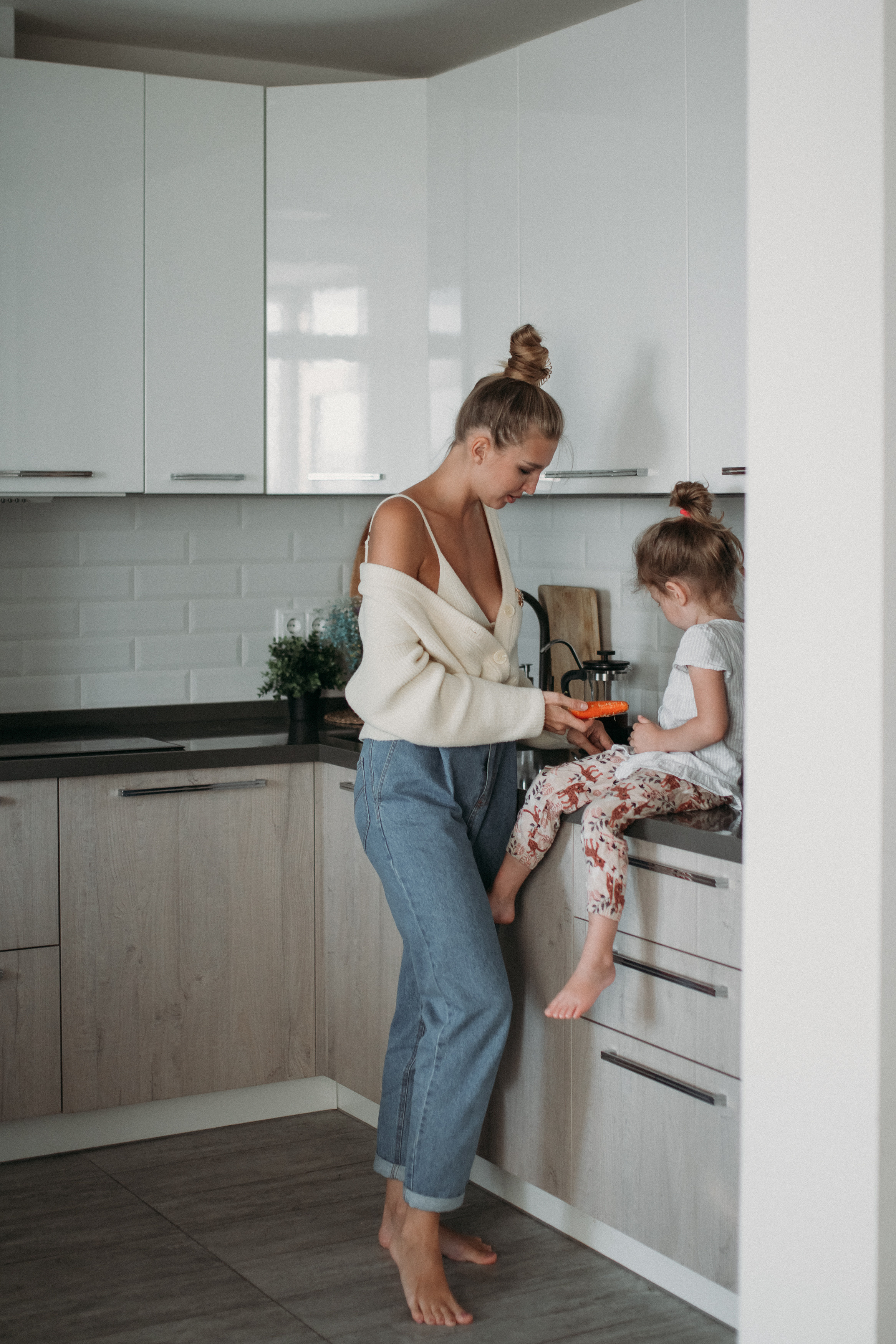 Съемка дома мамы и дочки. Семейный фотограф Екатеринбург Черепанова Олеся