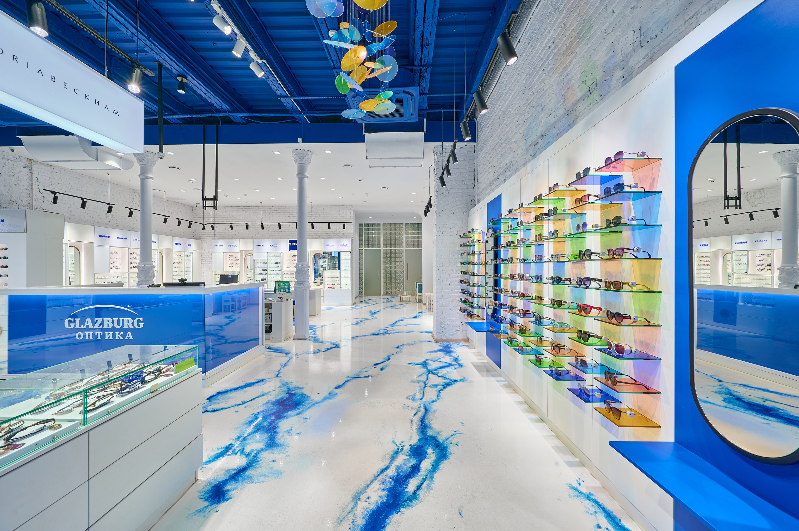 Магазин Оптики «GLAZBURG». Интерьерный фотограф в Краснодаре