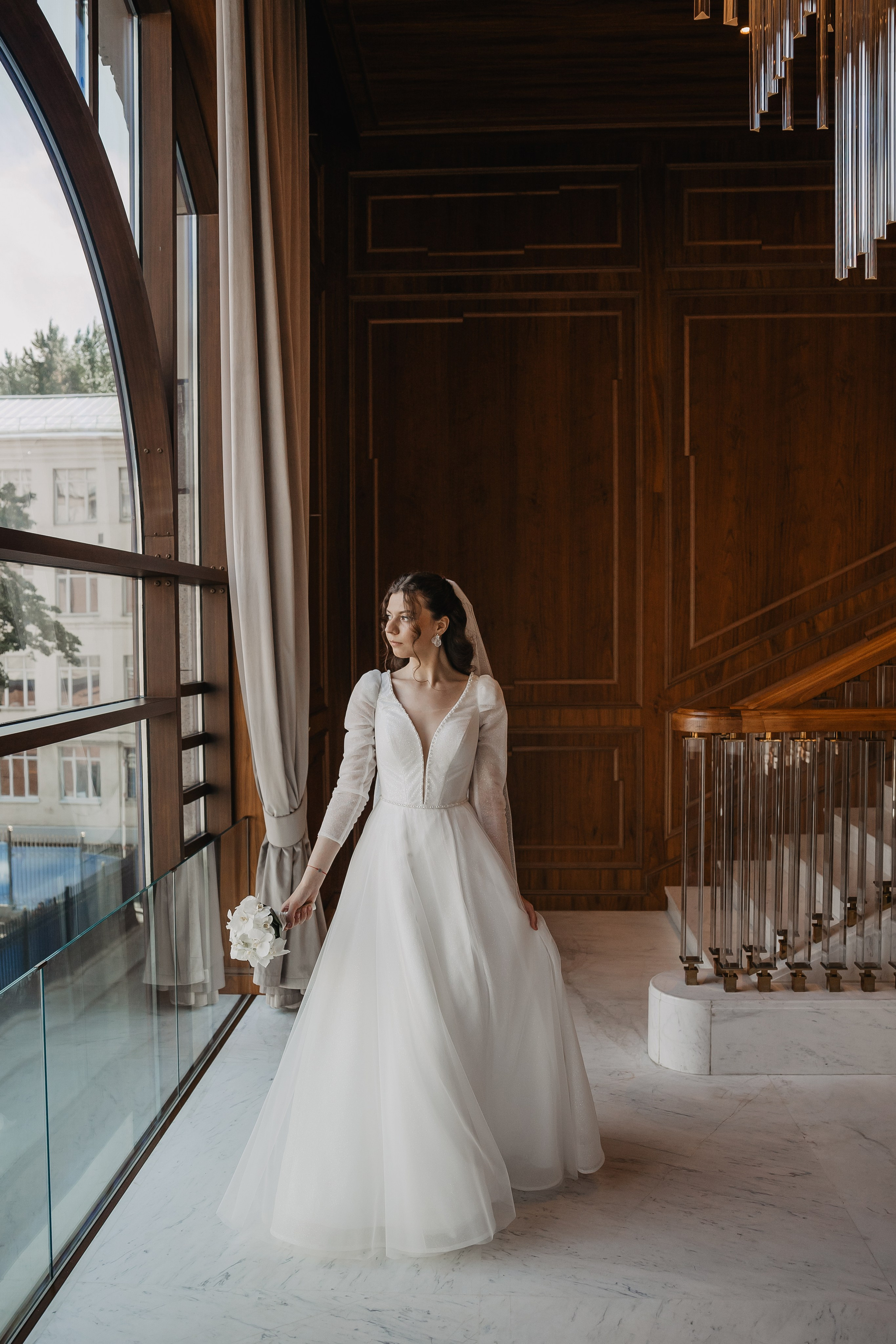 Свадебная фотосессия в отеле Marriott Imperial Plaza. Свадебный фотограф в Москве Дарья Олендарёва
