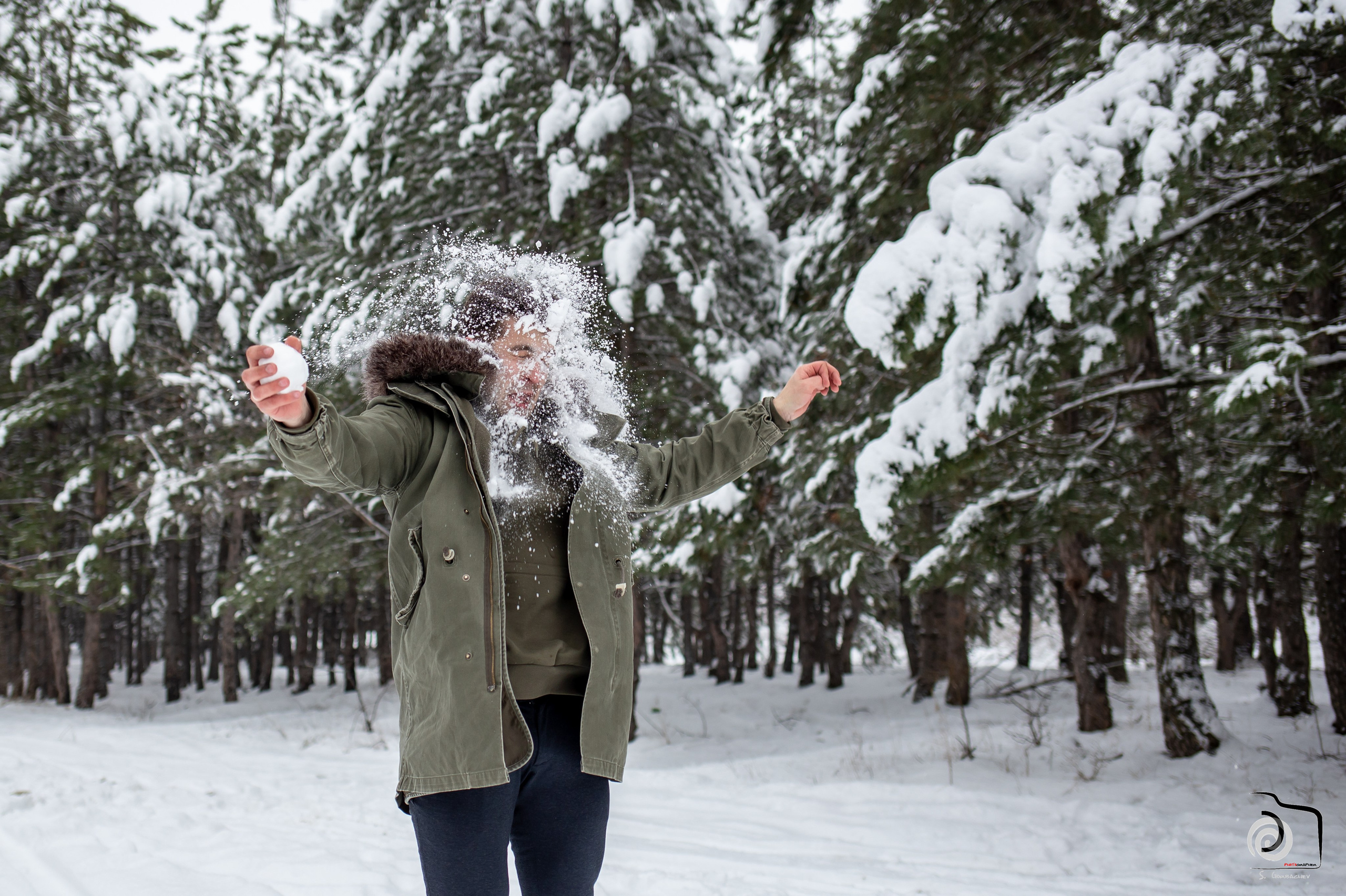 Зима.Снежки. Фотограф Сергей Горбачёв