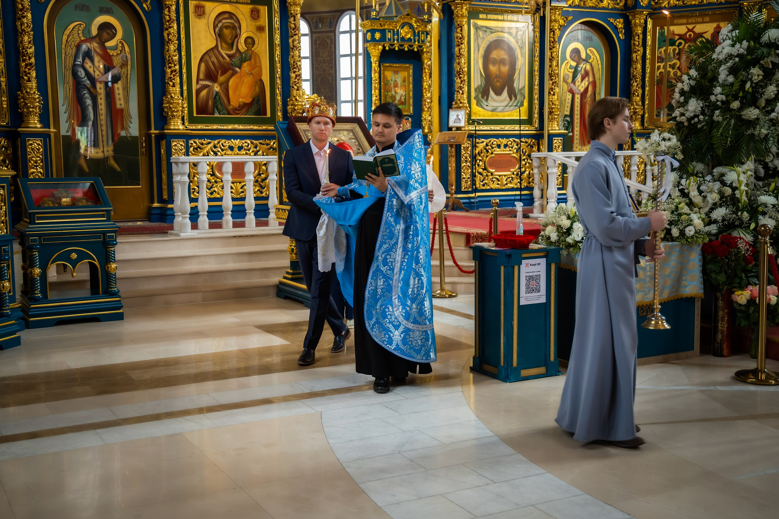 В Храме. Семейный и Свадебный фотограф в Астане Александр Астапов