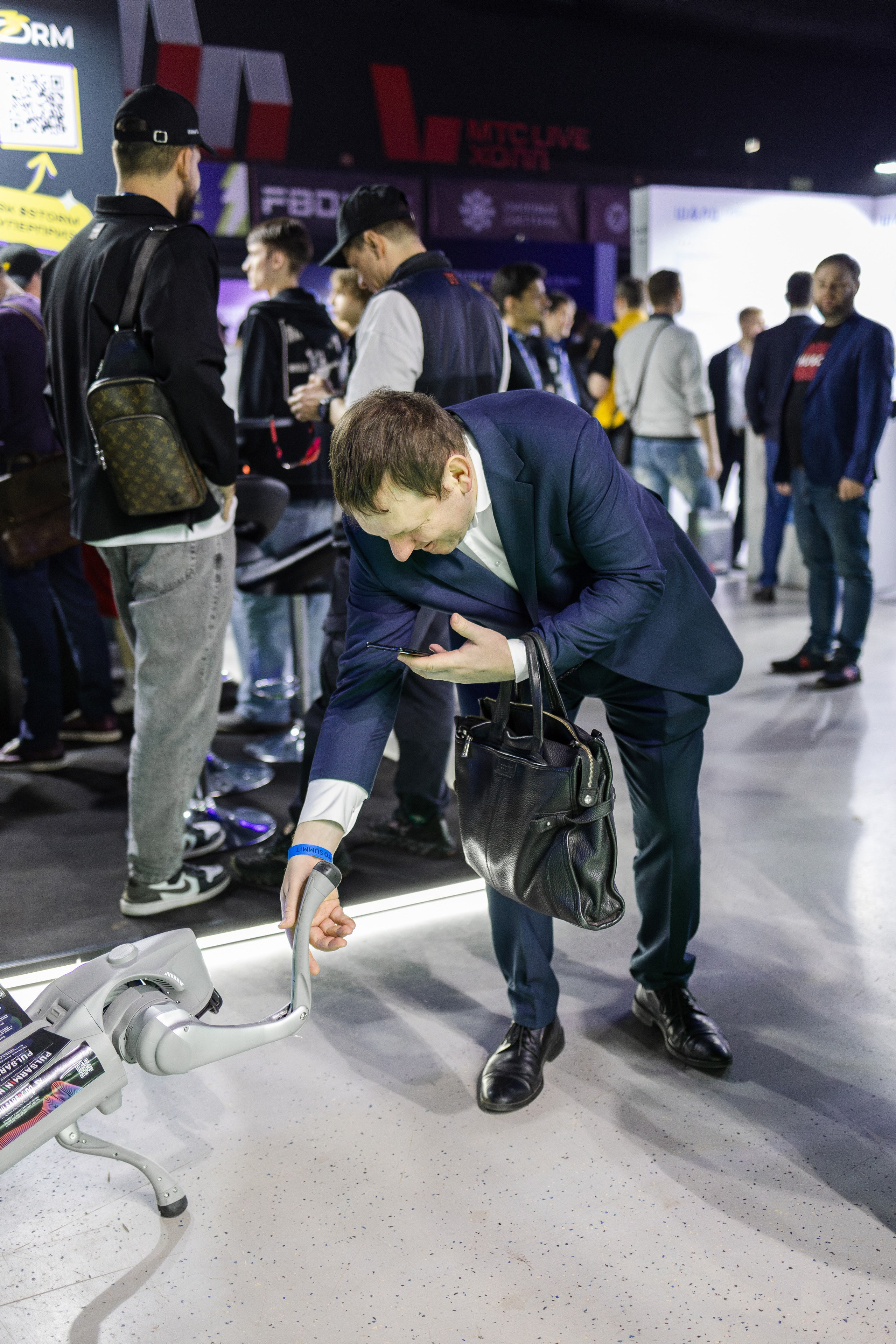 Crypto Summit (1). Свадебный репортажный фотограф в Москве