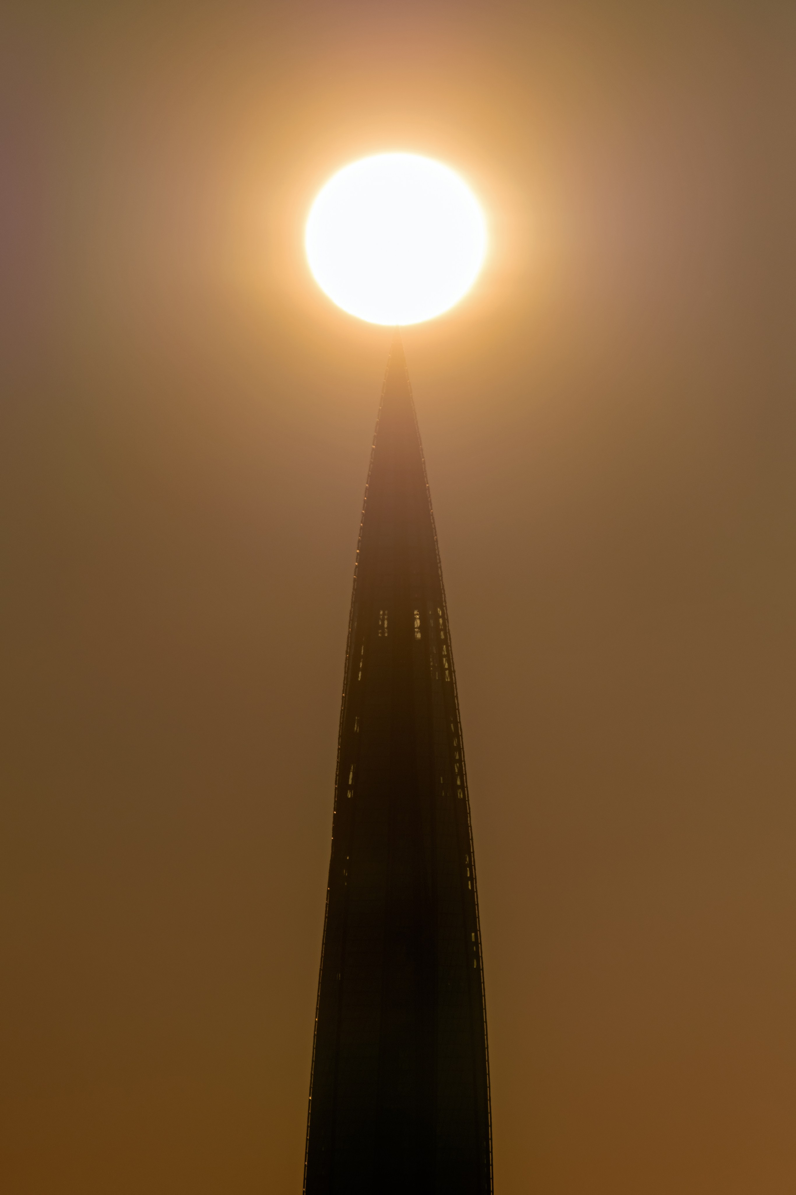 Архитектурная фотография и городской пейзаж. От прошлого к будущему авиации через фотографию