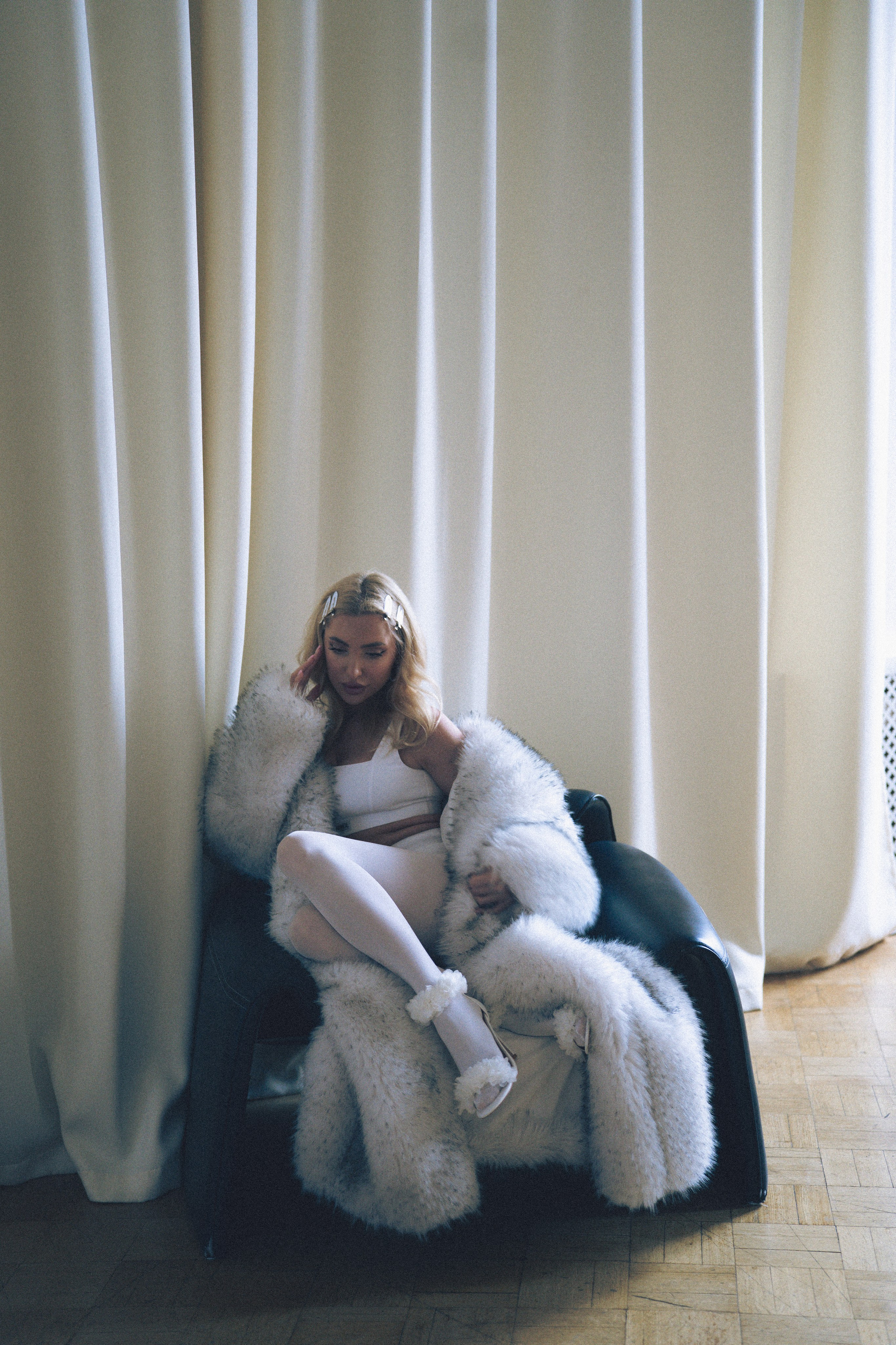 МИНИМАЛИЗМ В СТУДИИ НА ЧЕРНЫШЕВСКОЙ В СТУДИИ С БАЛКОНОМ. Профессиональный фотограф, Санкт-Петербург — Виктория Богомолова