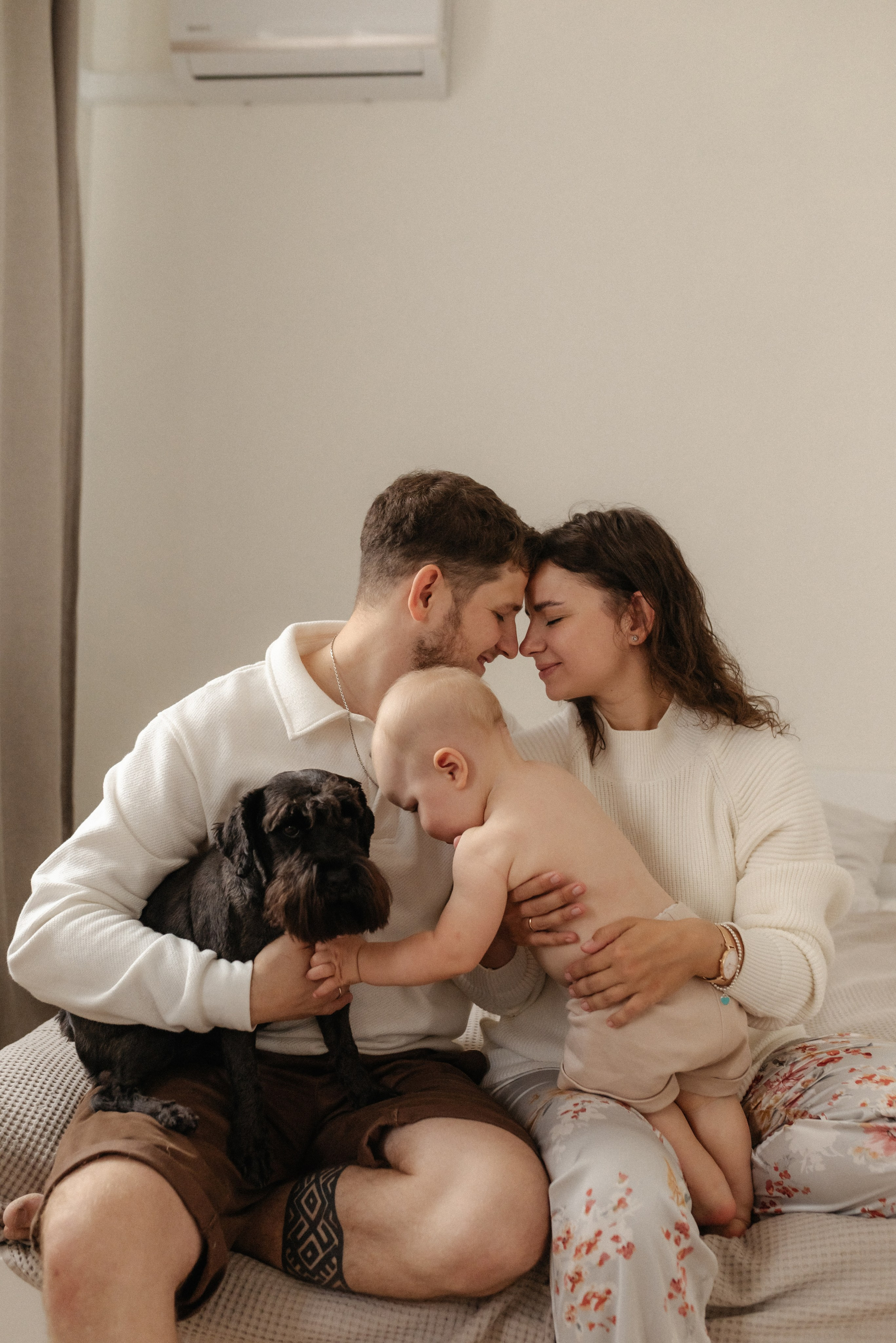 Семейная фотосессия дома с малышом. Семейный и портретный фотограф Нижний Новгород