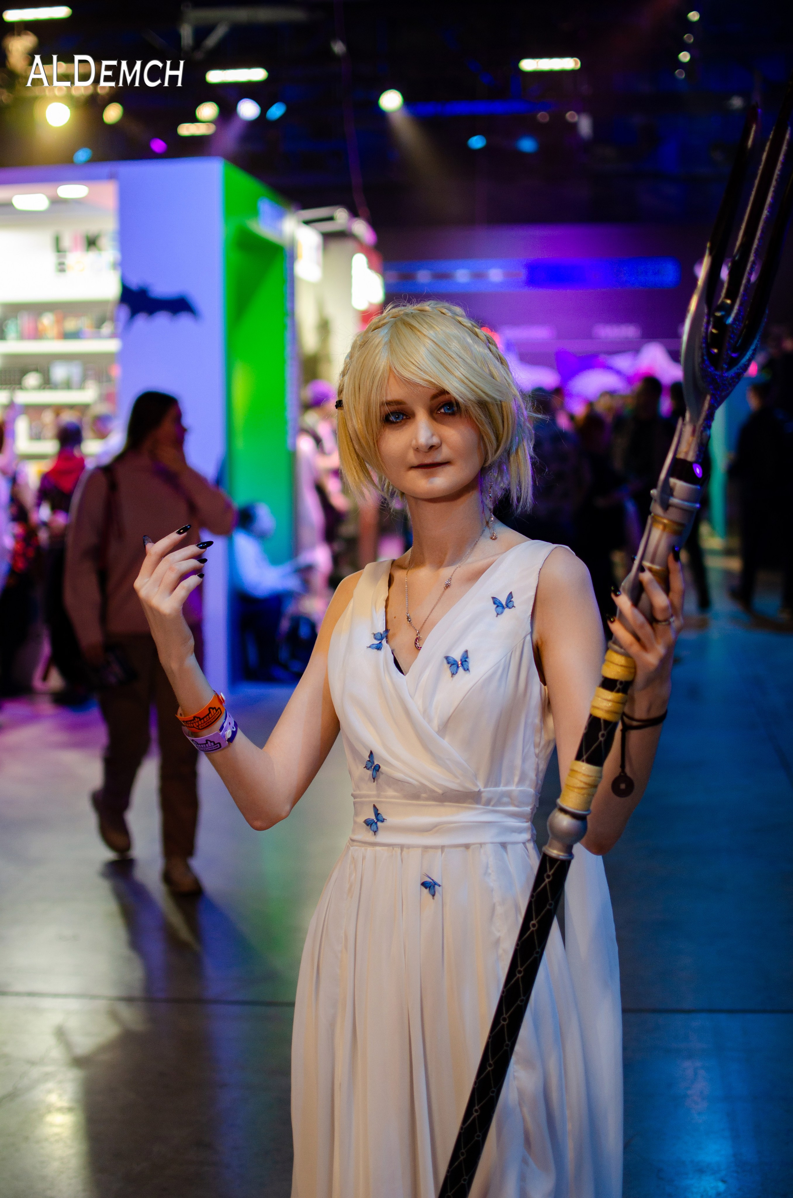 Аниме картинки персонажей и косплей фото в России Москве