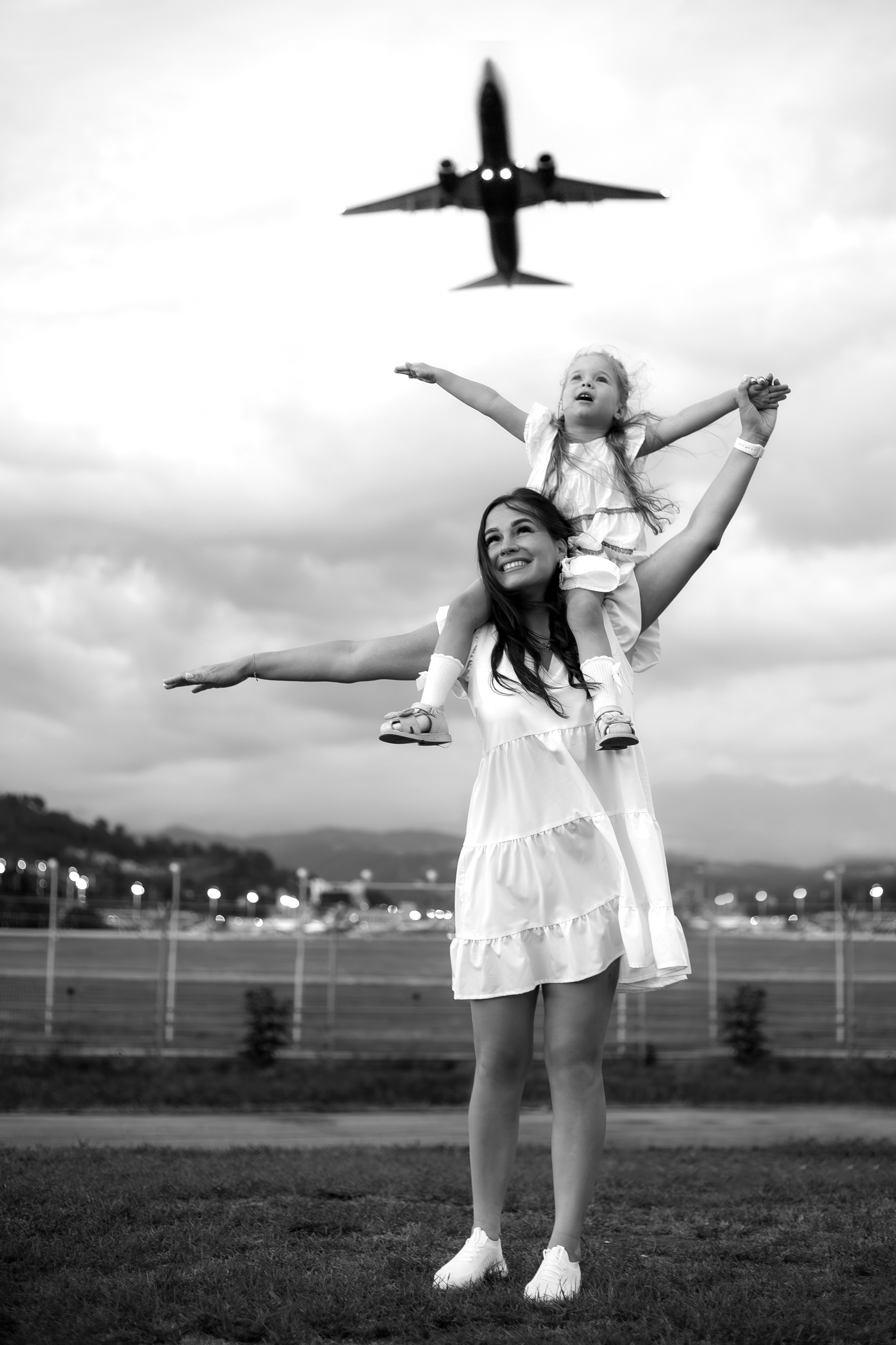 Самолетики. Семейный и свадебный фотограф Сочи Адлер Сириус Красная поляна