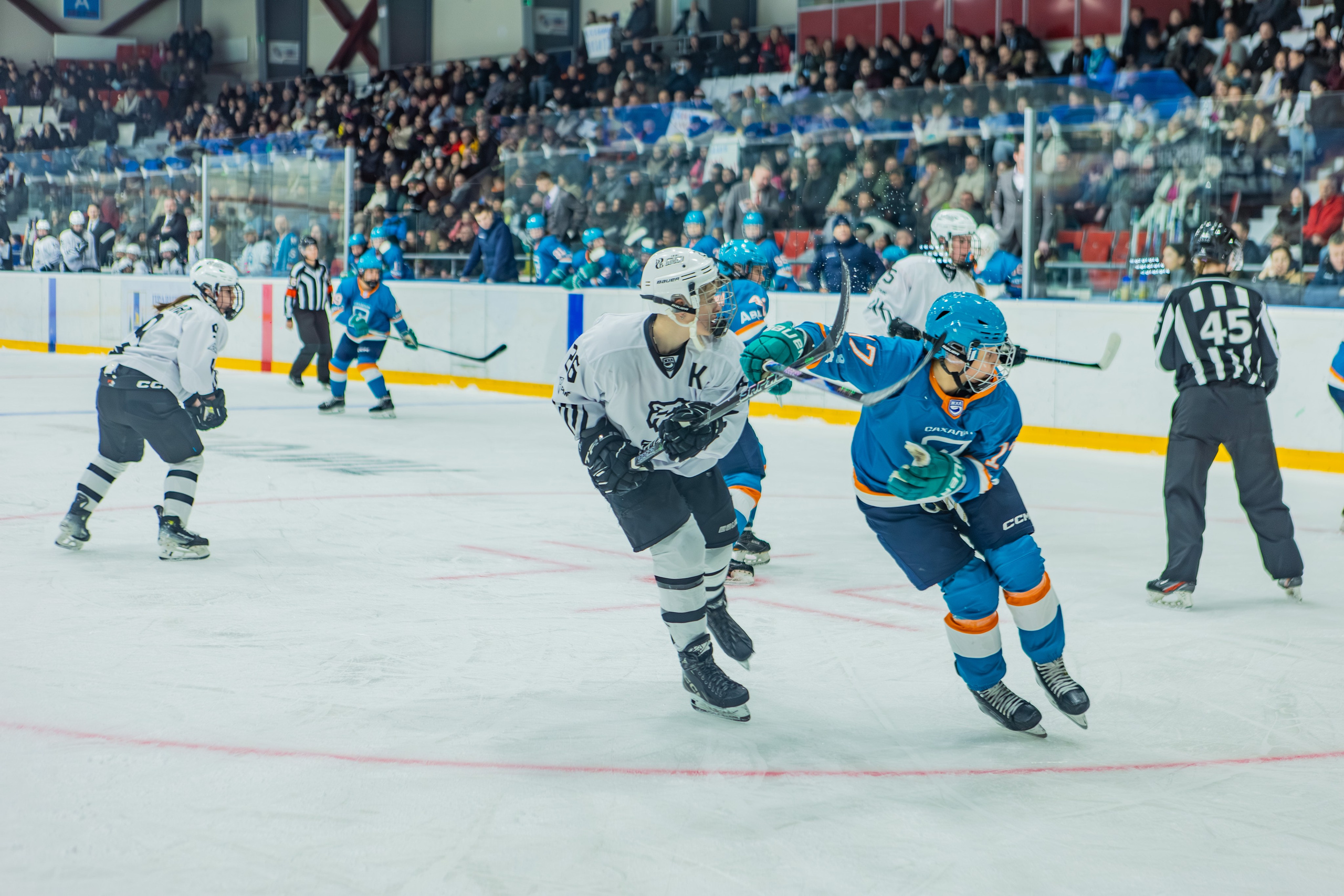 Матч «Сахалин"-"Белые Медведицы». Свадебный фотограф в Южно-Сахалинске Валерий Харченко