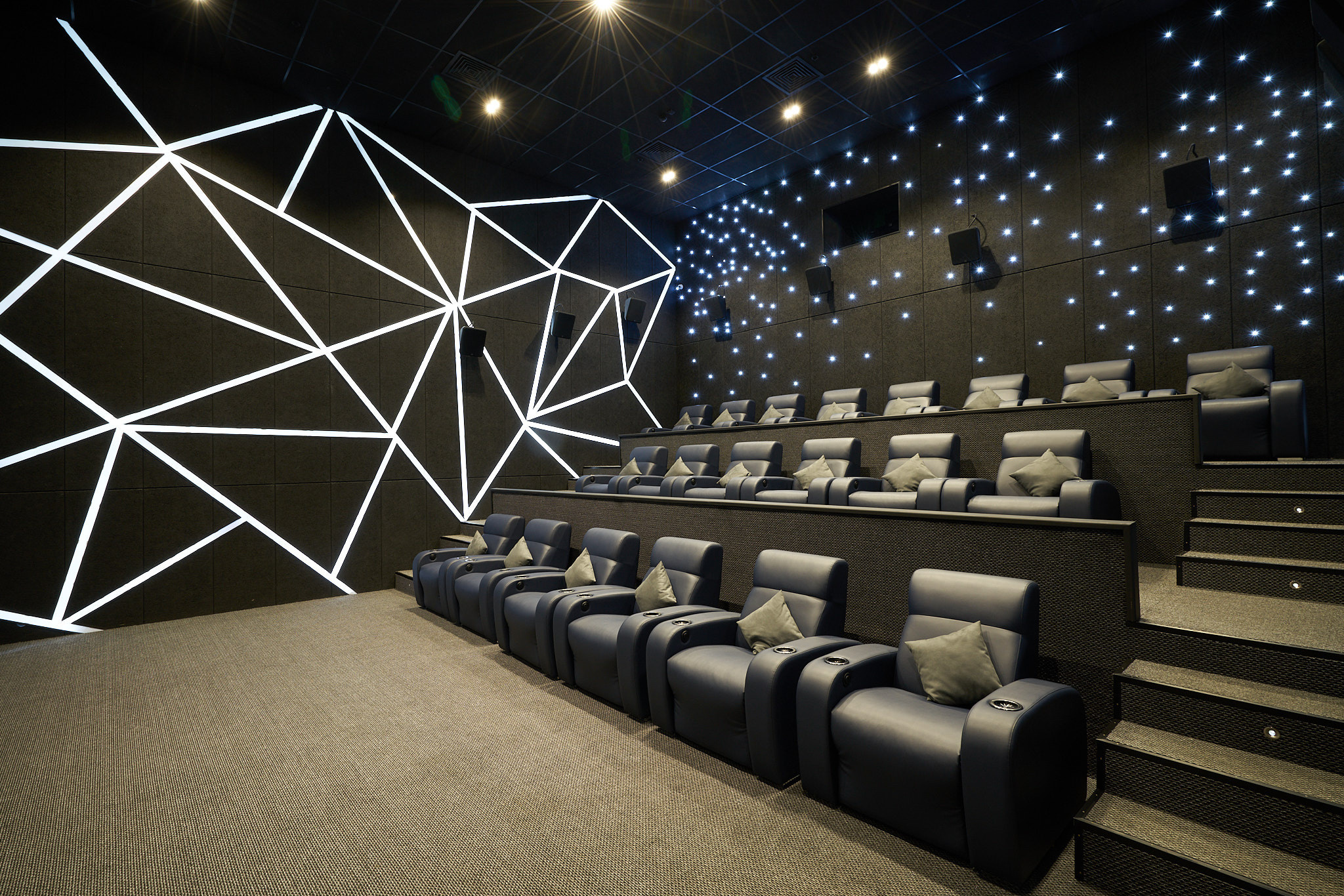 Kinopark в ТЦ «Forum». Профессиональный фотограф в Алматы — Константин Чернобаев