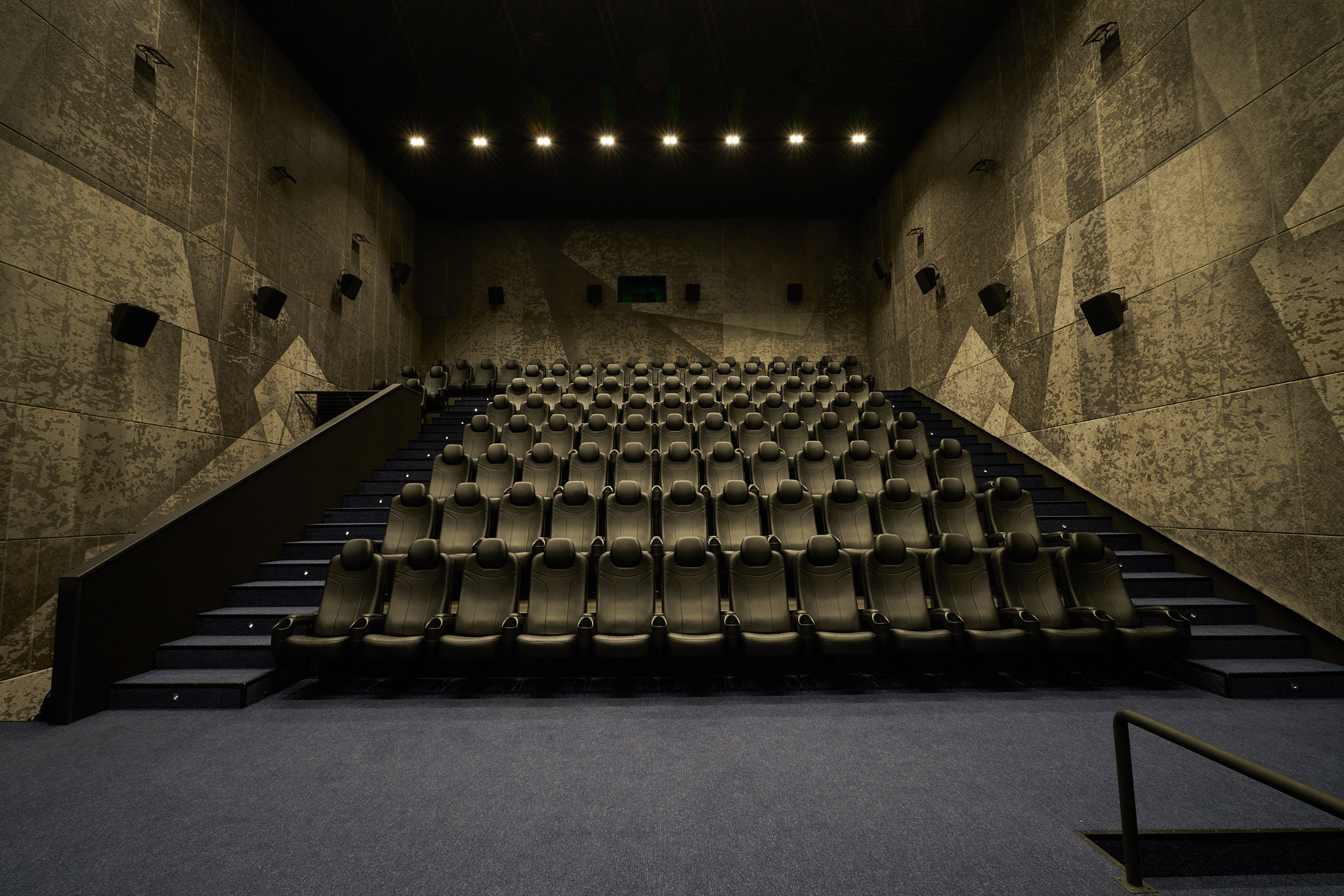 Kinopark в ТЦ «Forum». Профессиональный фотограф в Алматы — Константин Чернобаев