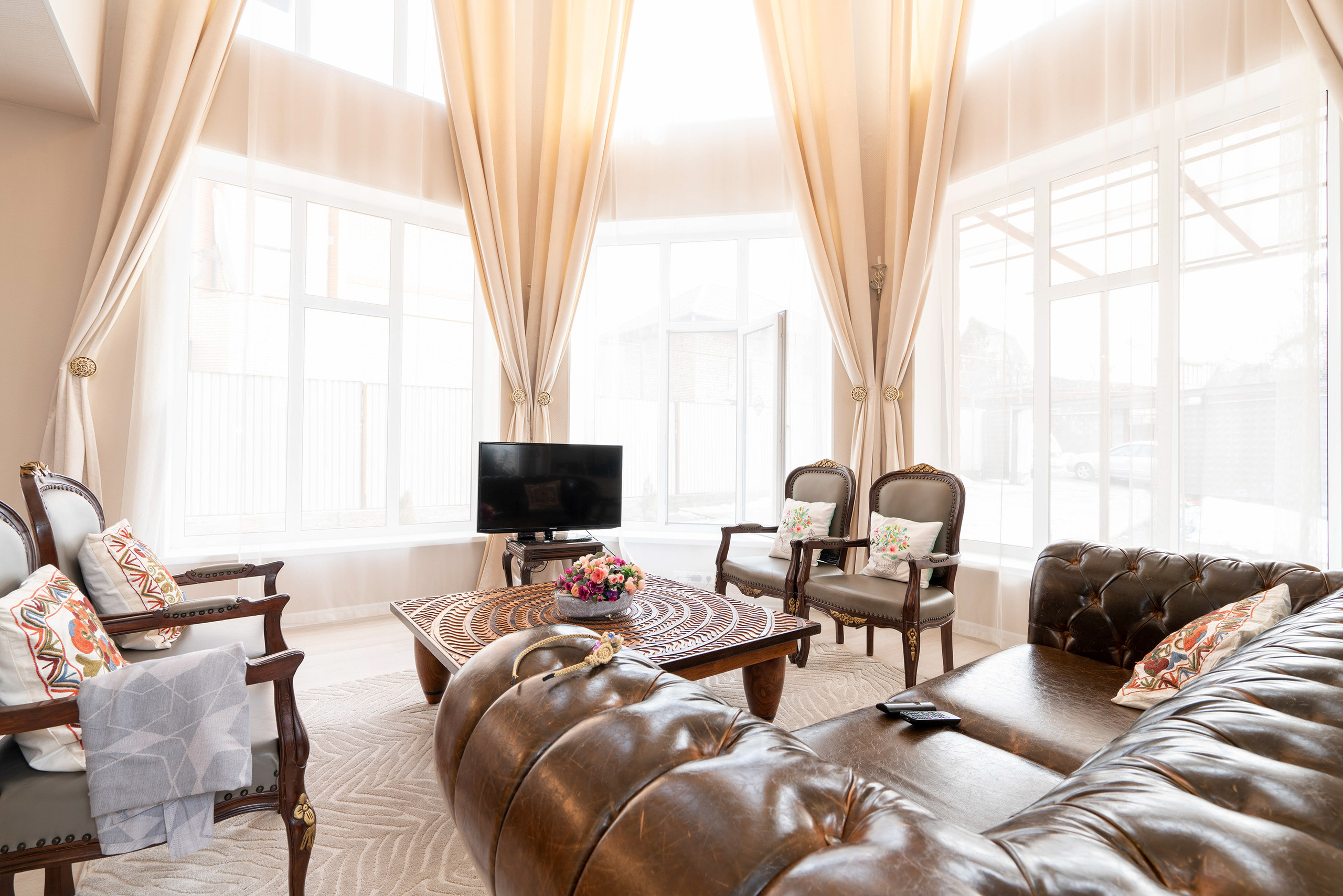 Коттедж в Алатау. Профессиональный фотограф в Алматы — Константин Чернобаев