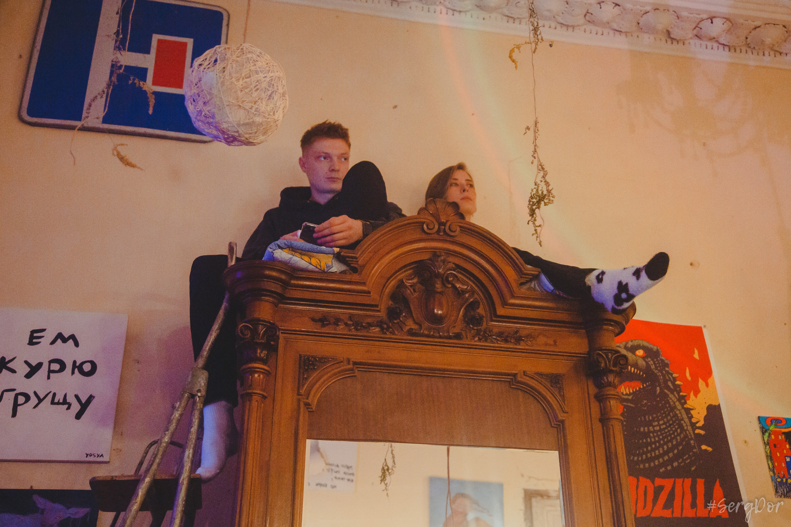Рома Гонза, Ваня Пинженин, Квартирник у Мищенко, поэты, стихи, совершеннолетие, Санкт-Петербург, Питер, 16.11.2024, SergDor, 16 ноября 2024 года, #SergDor