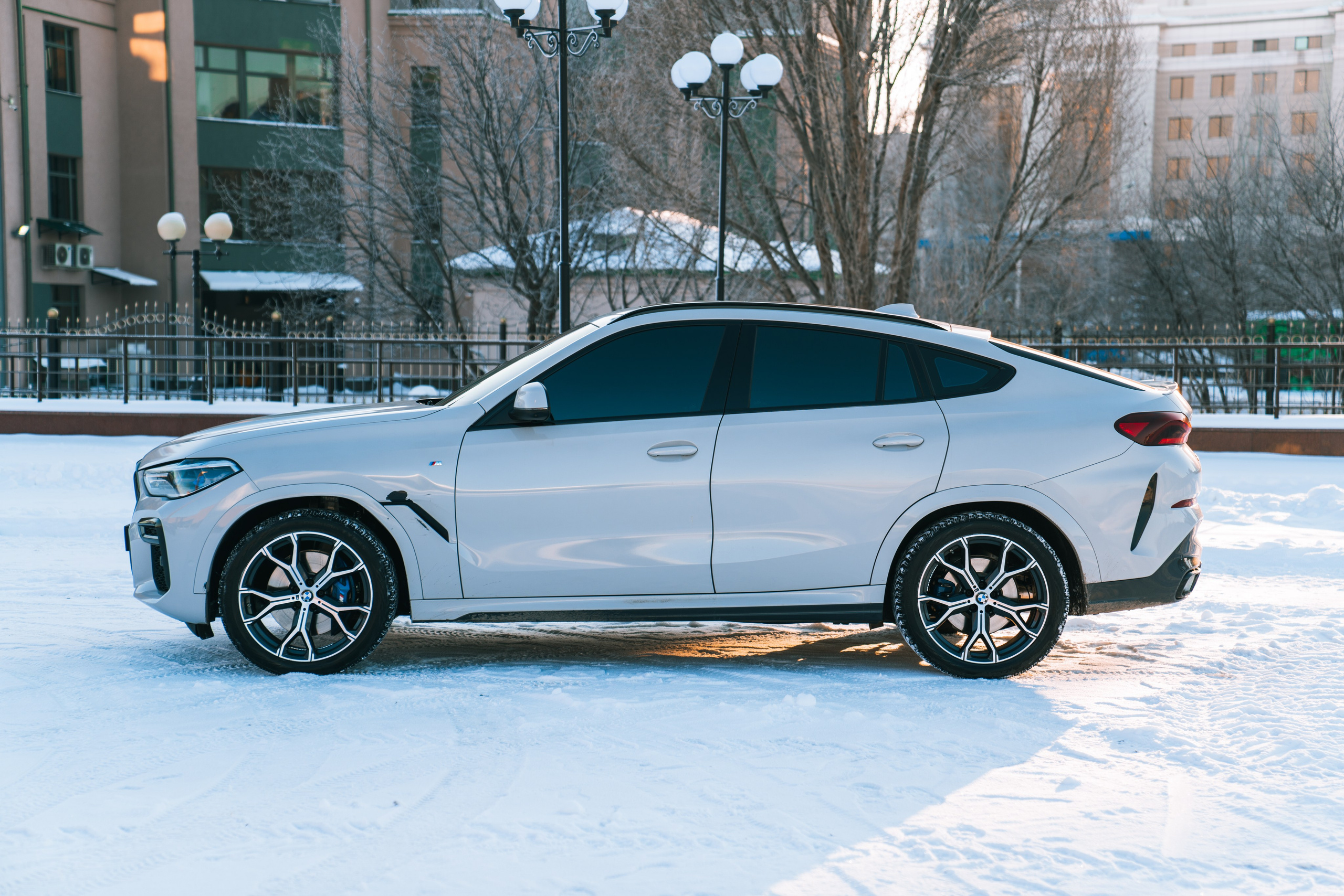 BMW X6 30d X-Drive. Идеальные портреты для соцсетей — Фотограф Ленар