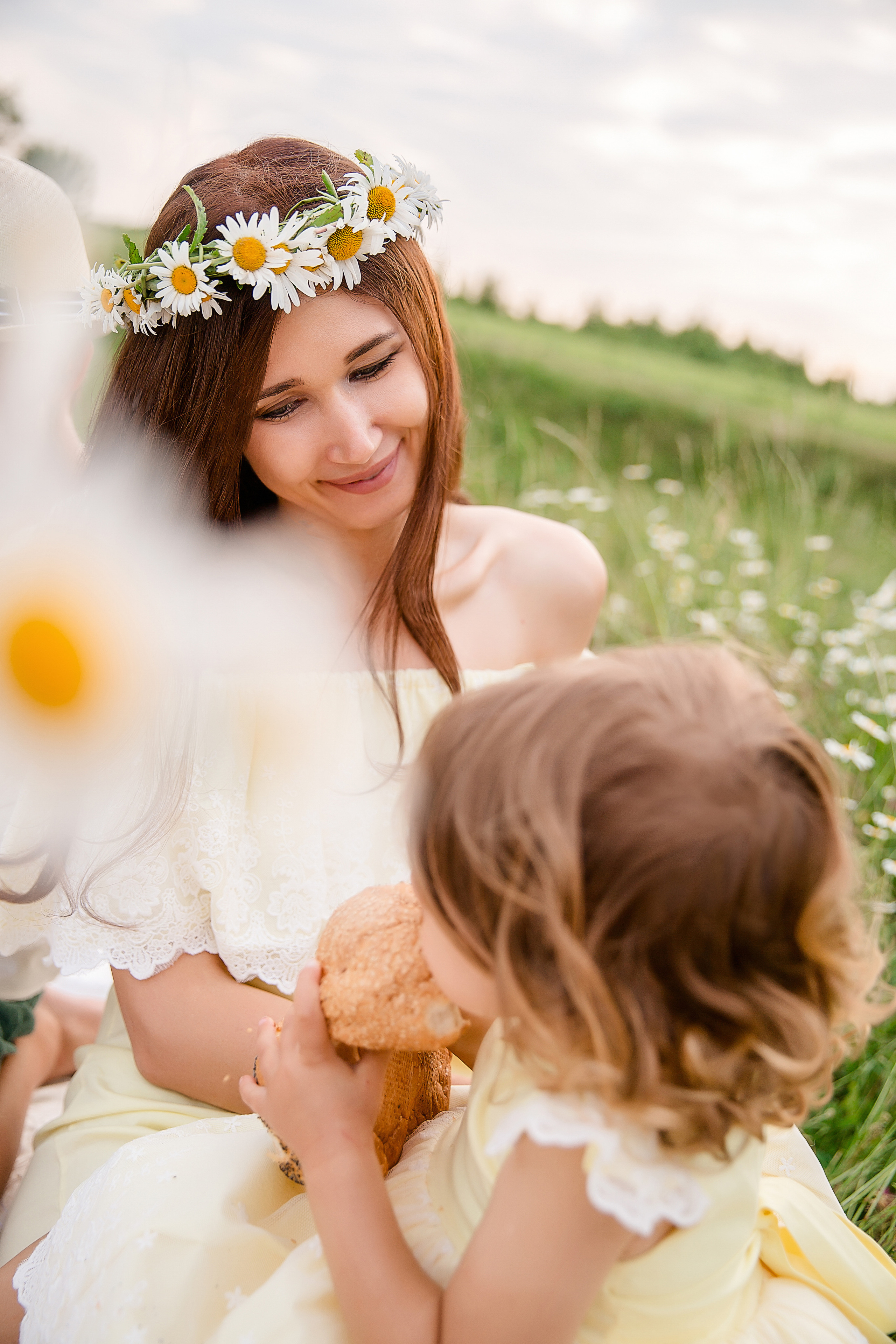 Фотосессия в ромашковом поле в Подмосковье. Семейный и детский фотограф в Москве Вера Ускова