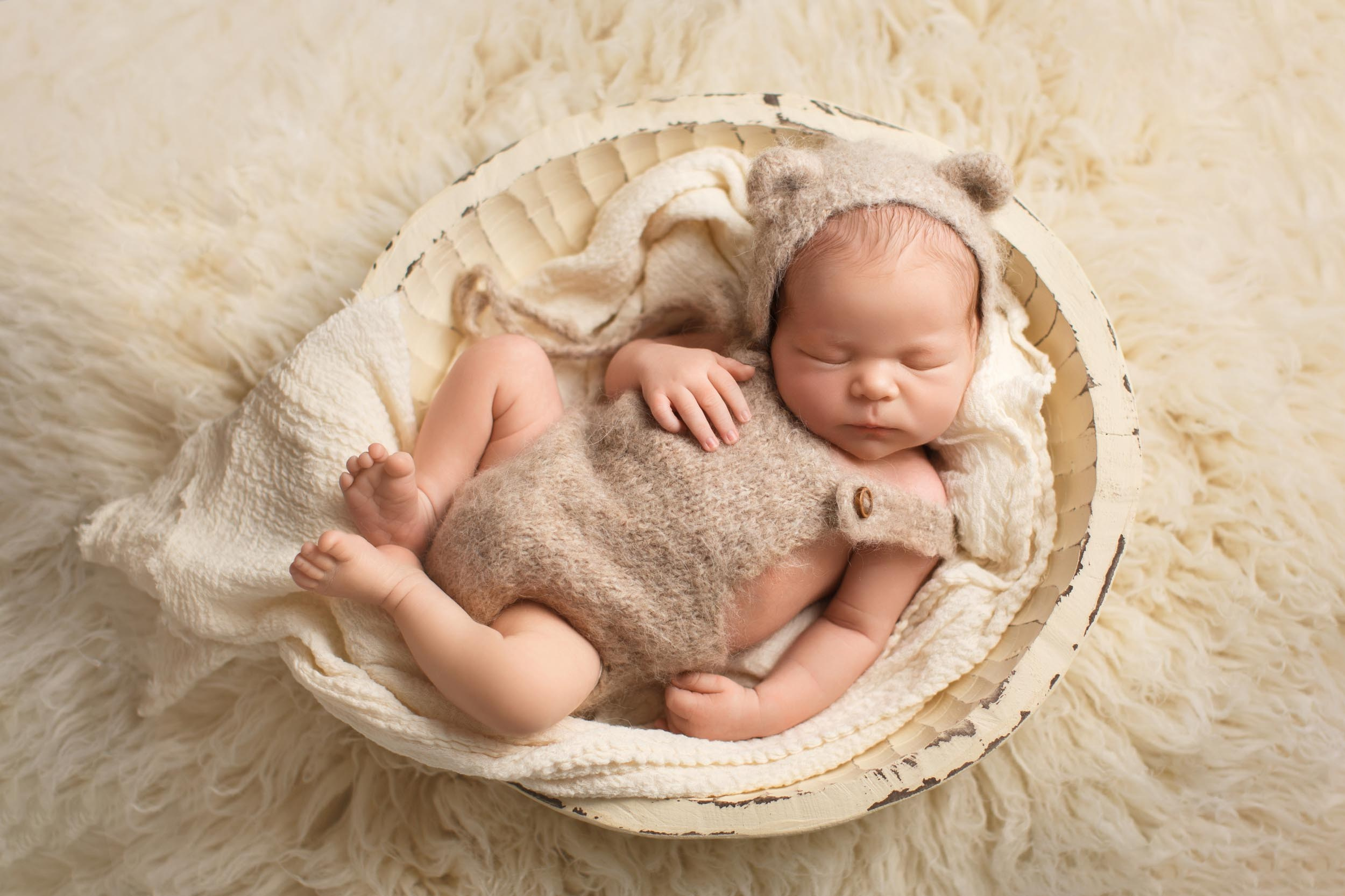 Чаша. Фотограф новорожденных, семейный фотограф в Санкт-Петербурге