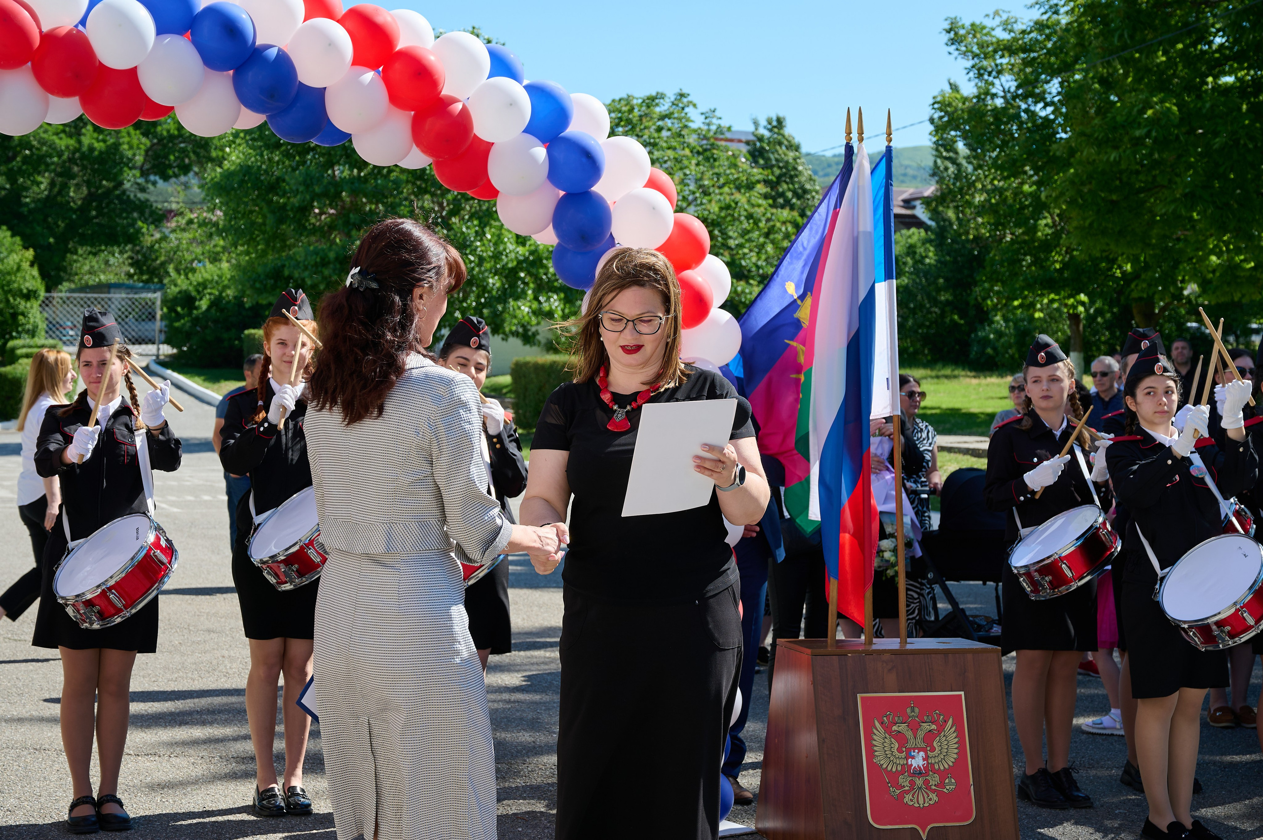 Последний звонок. Жизнь курорта Кабардинка в фотографиях