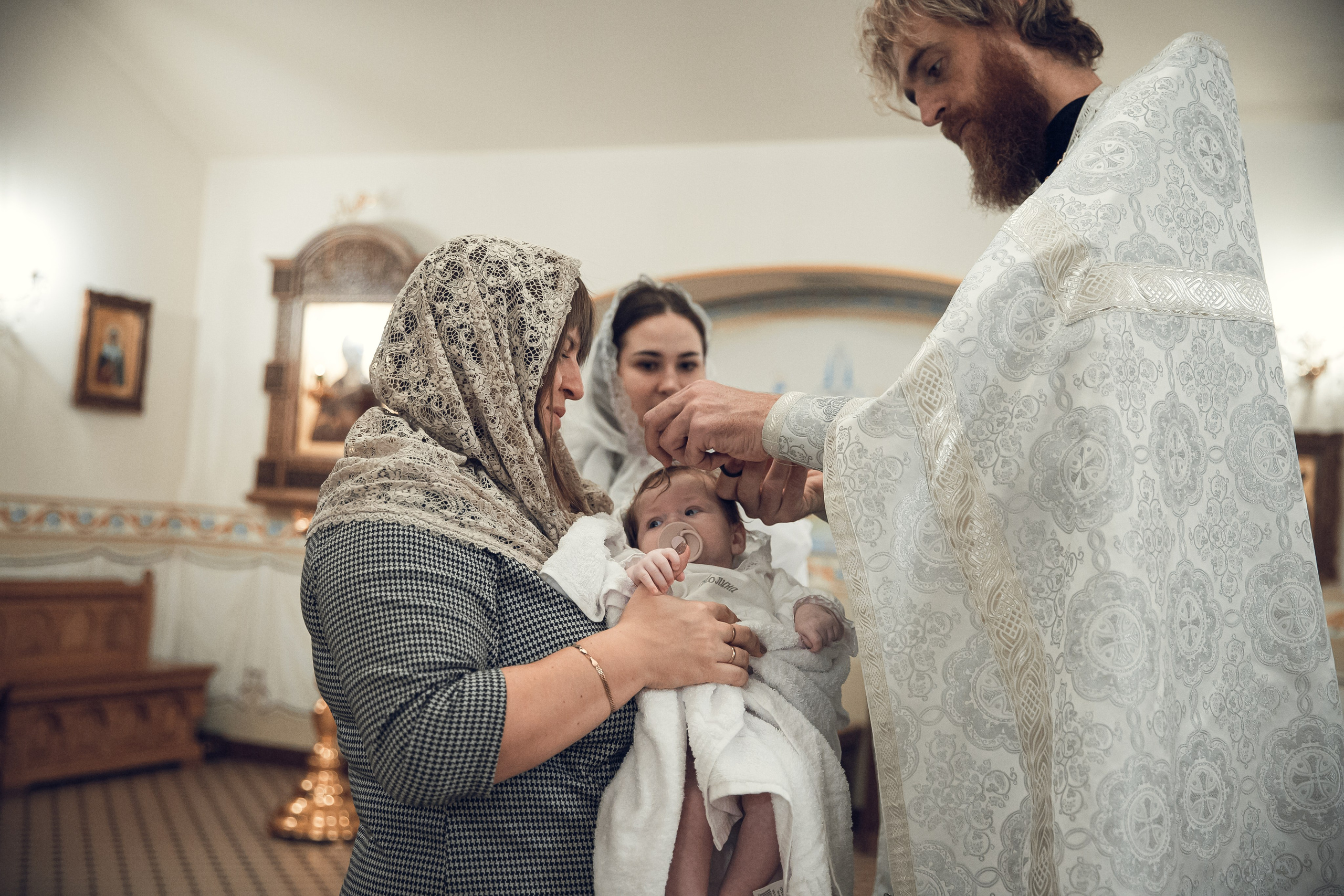 Крещение Полины. Фотограф на крещение в Рязани. Семейный фотограф