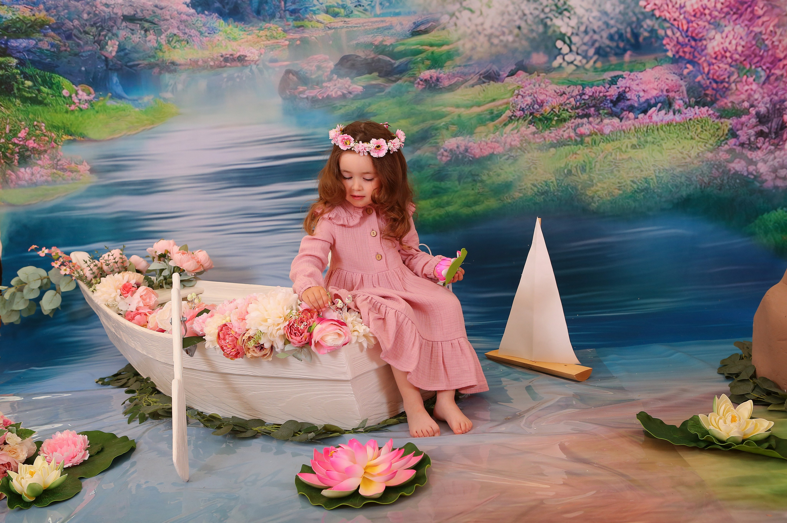 Цветочная лодка. Студия детской и семейной фотографии 12кадров