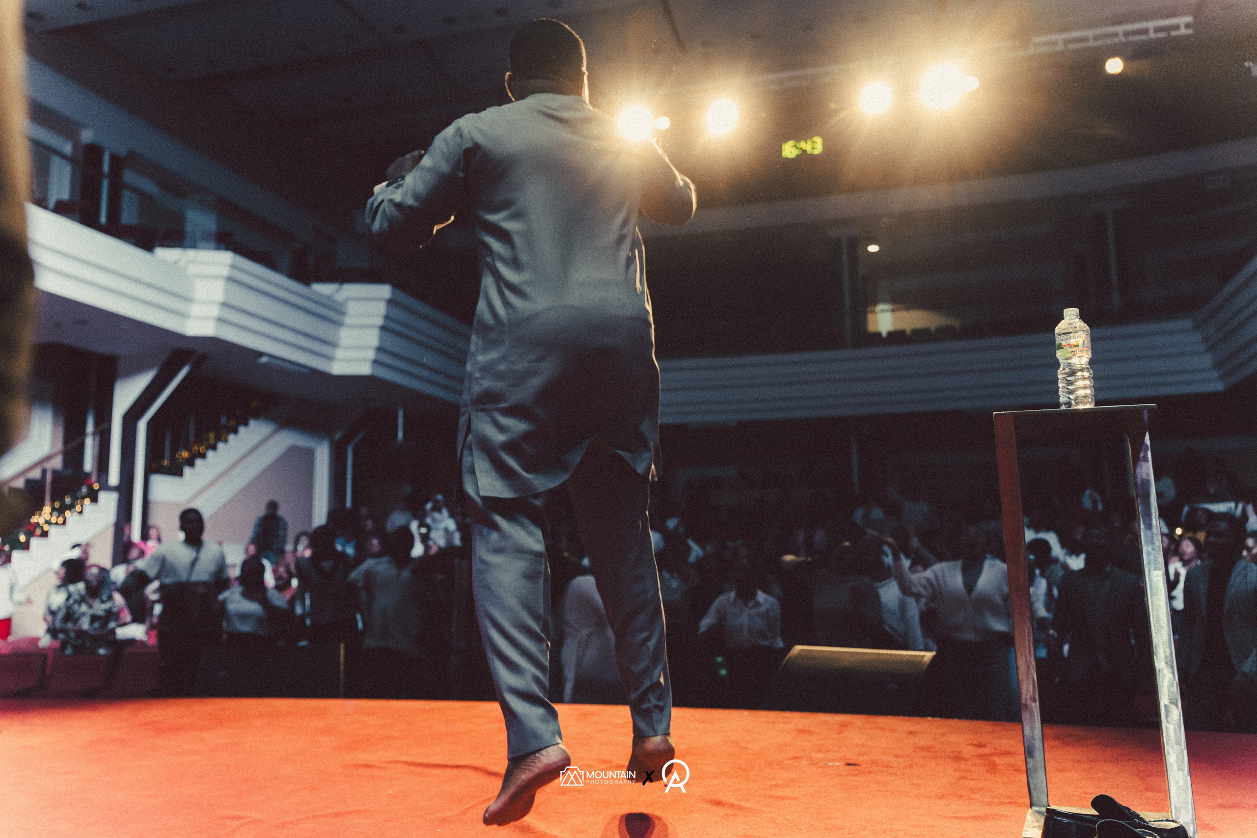 One Audience Gospel concert With Prospa Ochimana. Я занимаюсь событийной, свадебной, товарной, студийной… фотографией