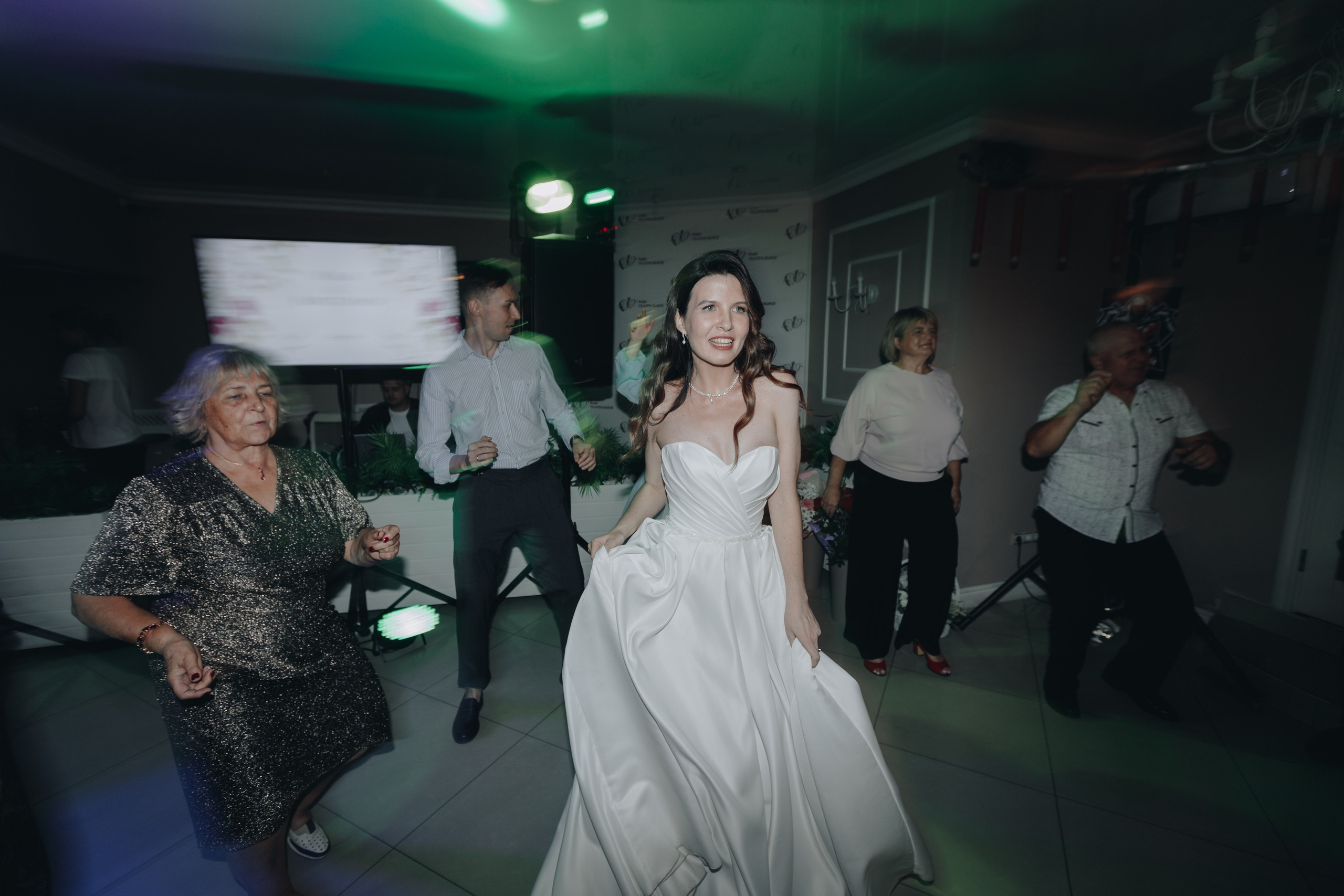 В+И. Свадебный семейный фотограф и видеограф Гомель Минск Беларусь Европа