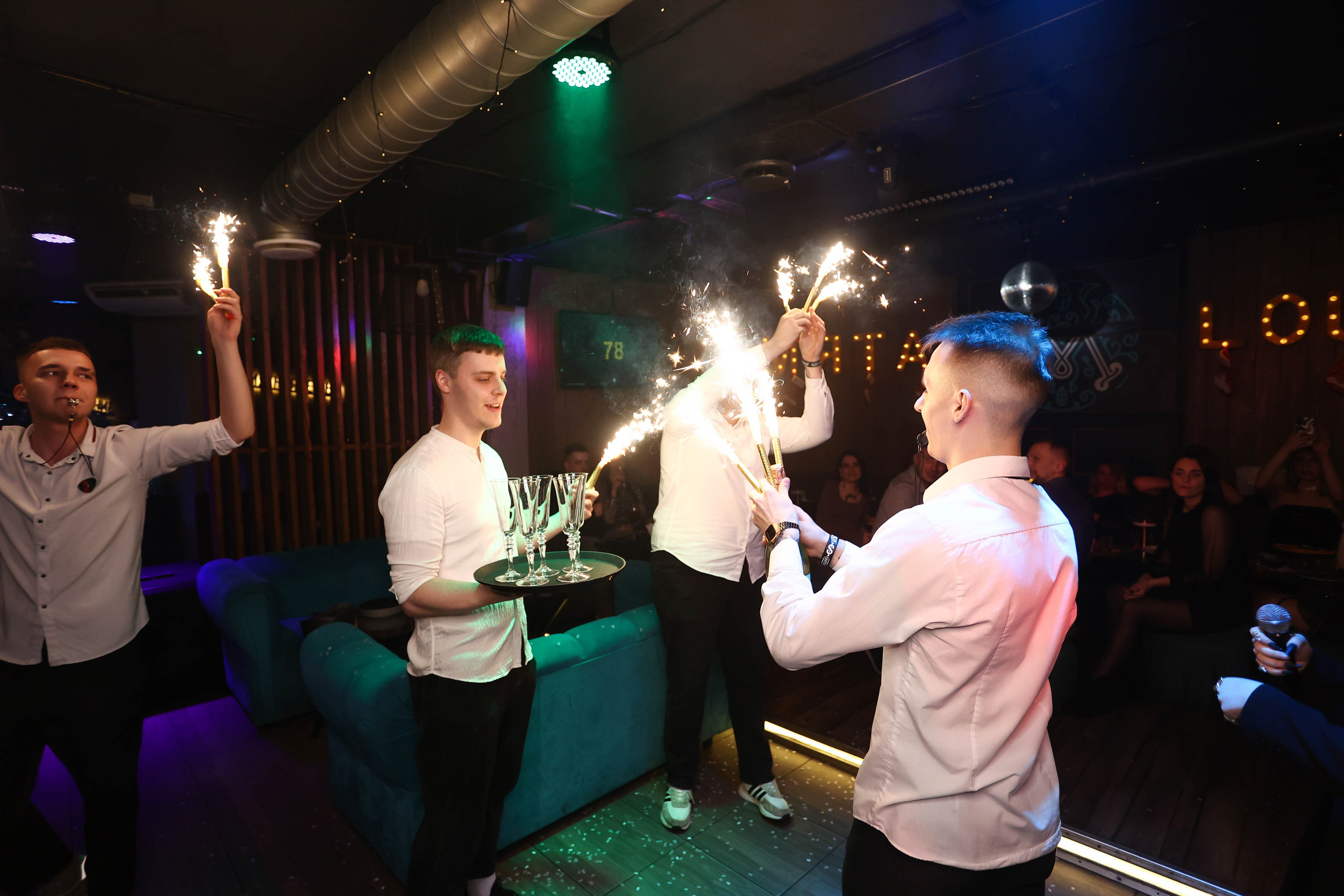 16/12/23 Новогоднее караоке в Мята Спортивная. Мята Спортивная — Кальянная, караоке, бар в Минске