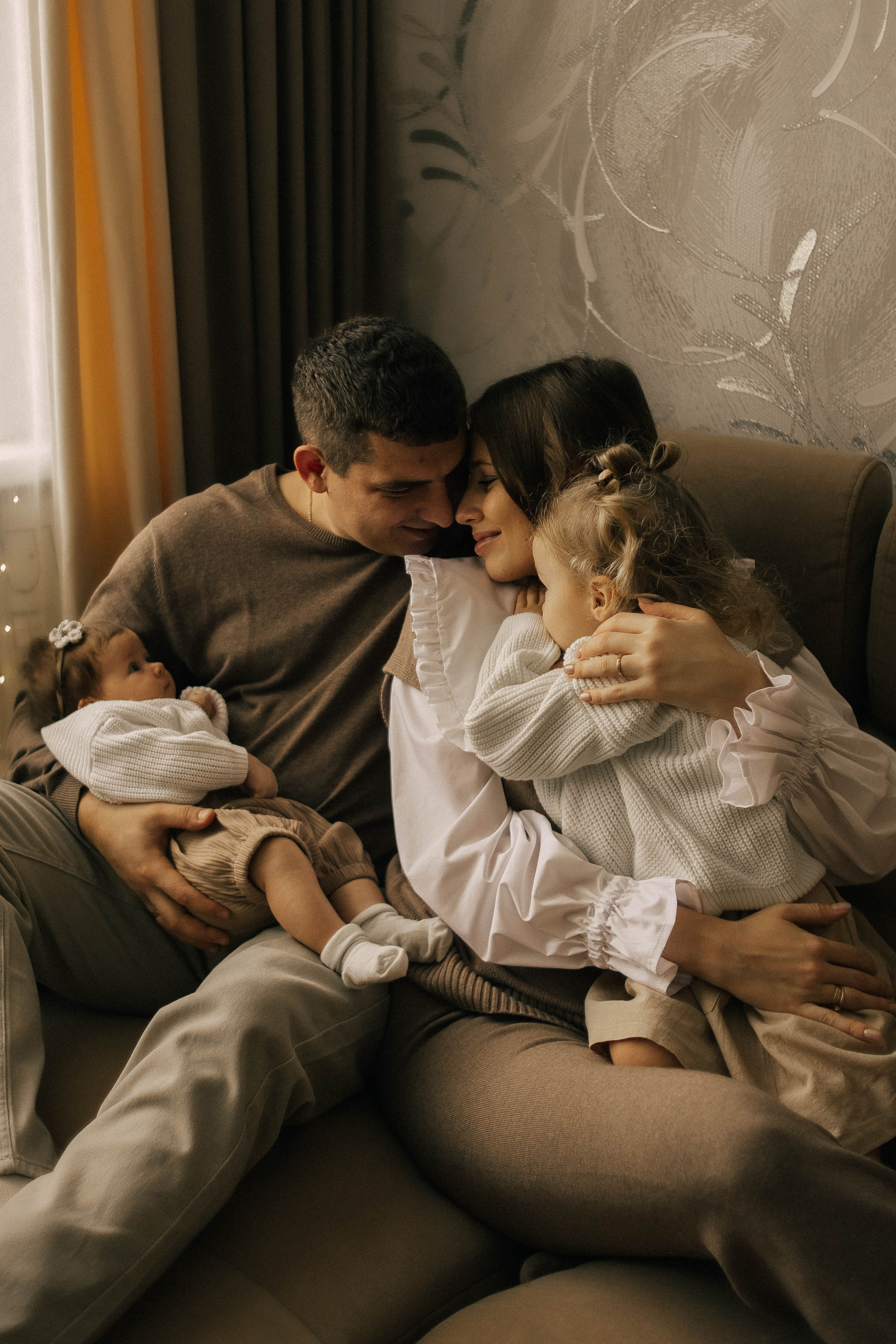 Анастасия, Андрей, Ариша и Анюта. Главная