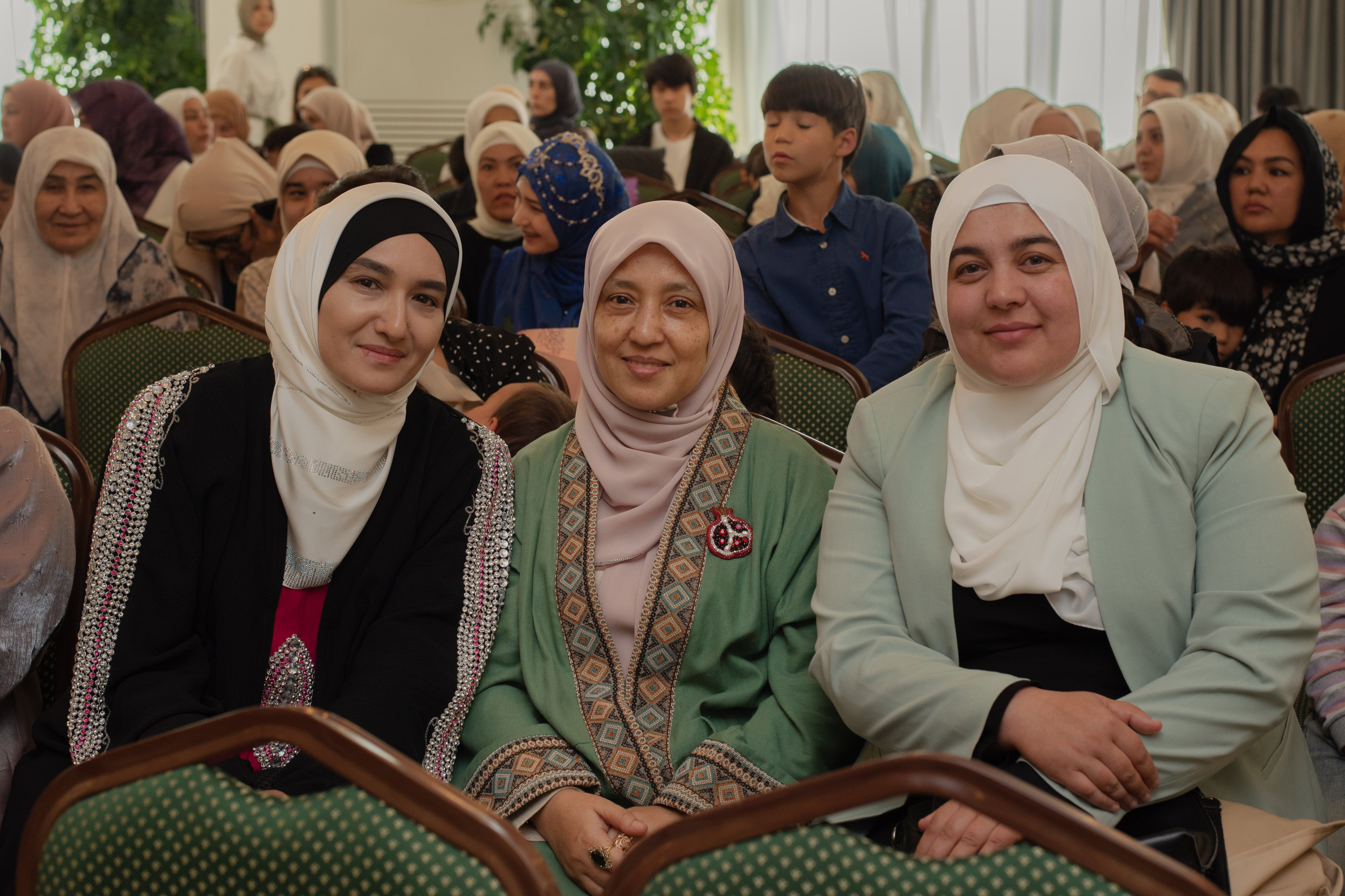 Выпускной в Евразийской женской гуманитарной академии. Лина Курочка — ваш фотограф