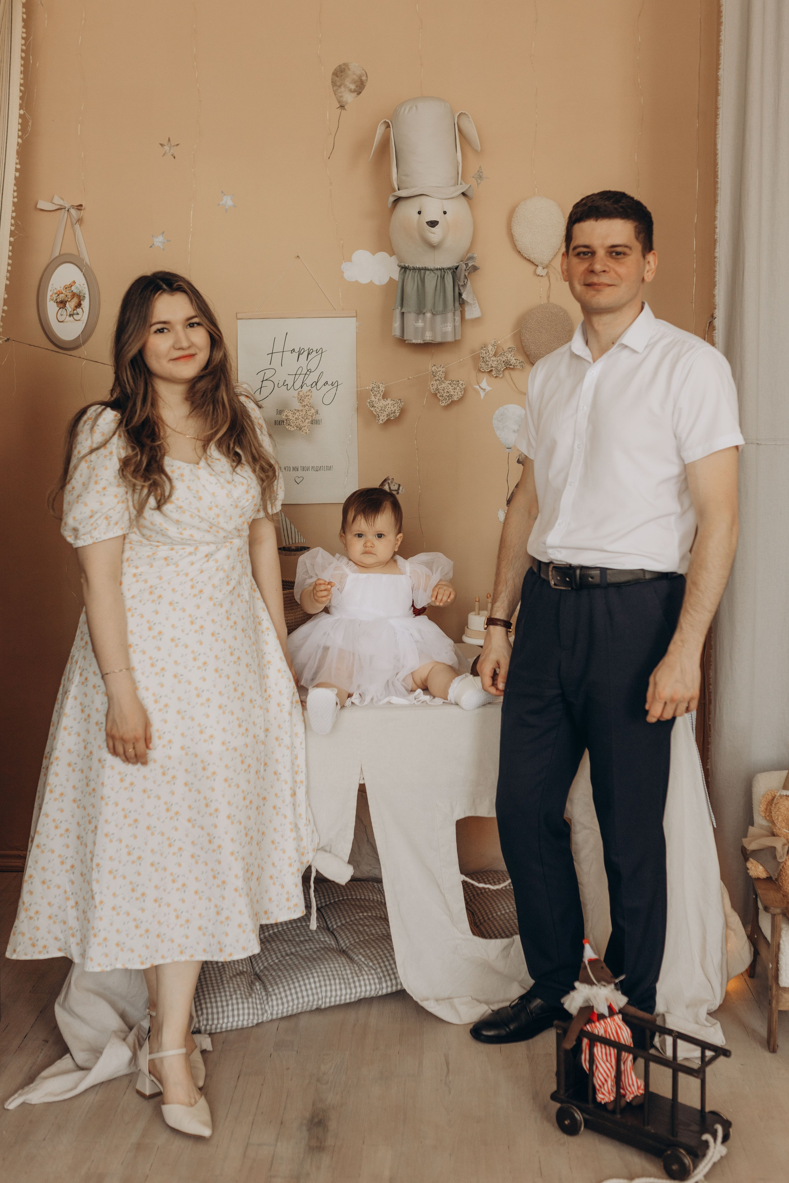 Лизе один годик. Семейная фотосессия в студии редкое фото. Фотограф в Ставрополе Svetlana Matveeva