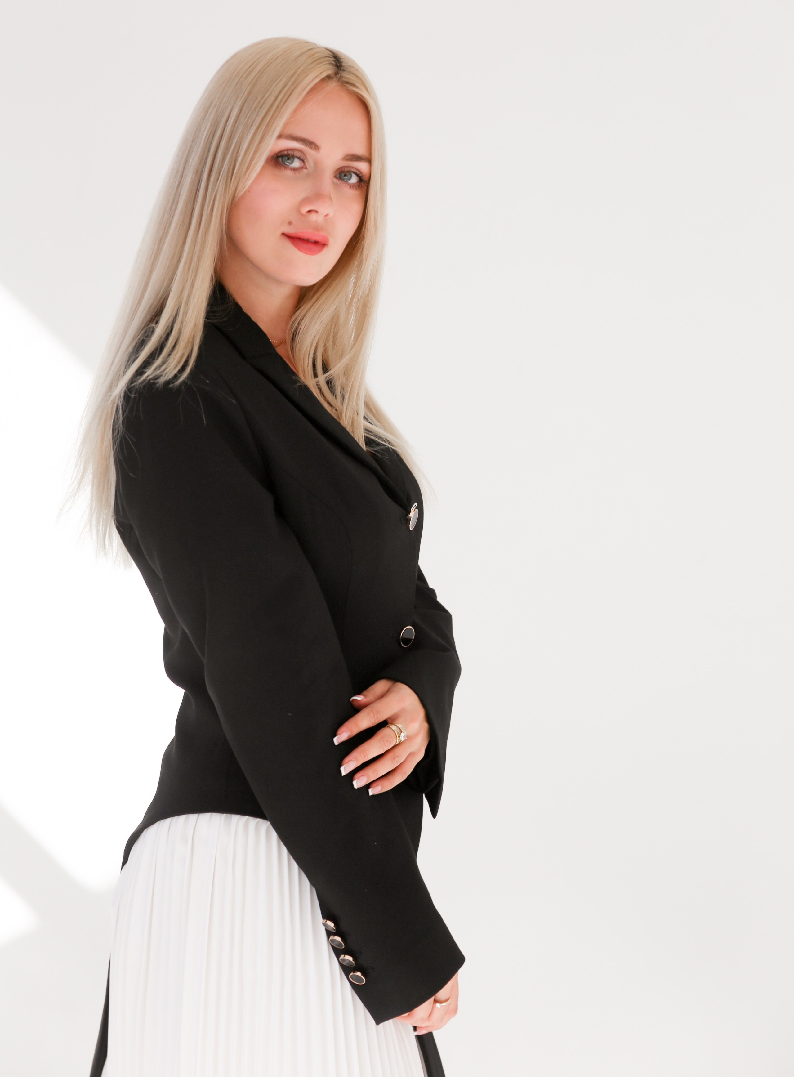 Вероника в студии. Фотограф Пермь. Фотосессия в фотостудии Перми и на свежем воздухе