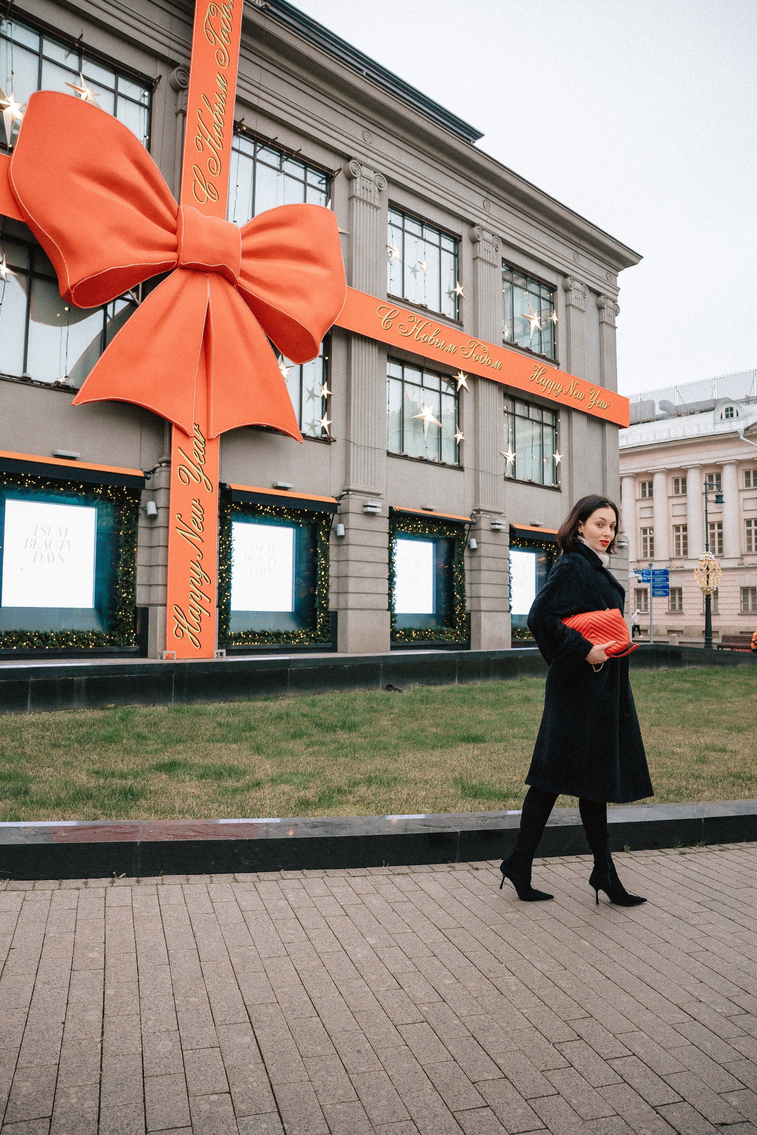 ОЛЯ. Я фотограф из Москвы к Вашим услугам