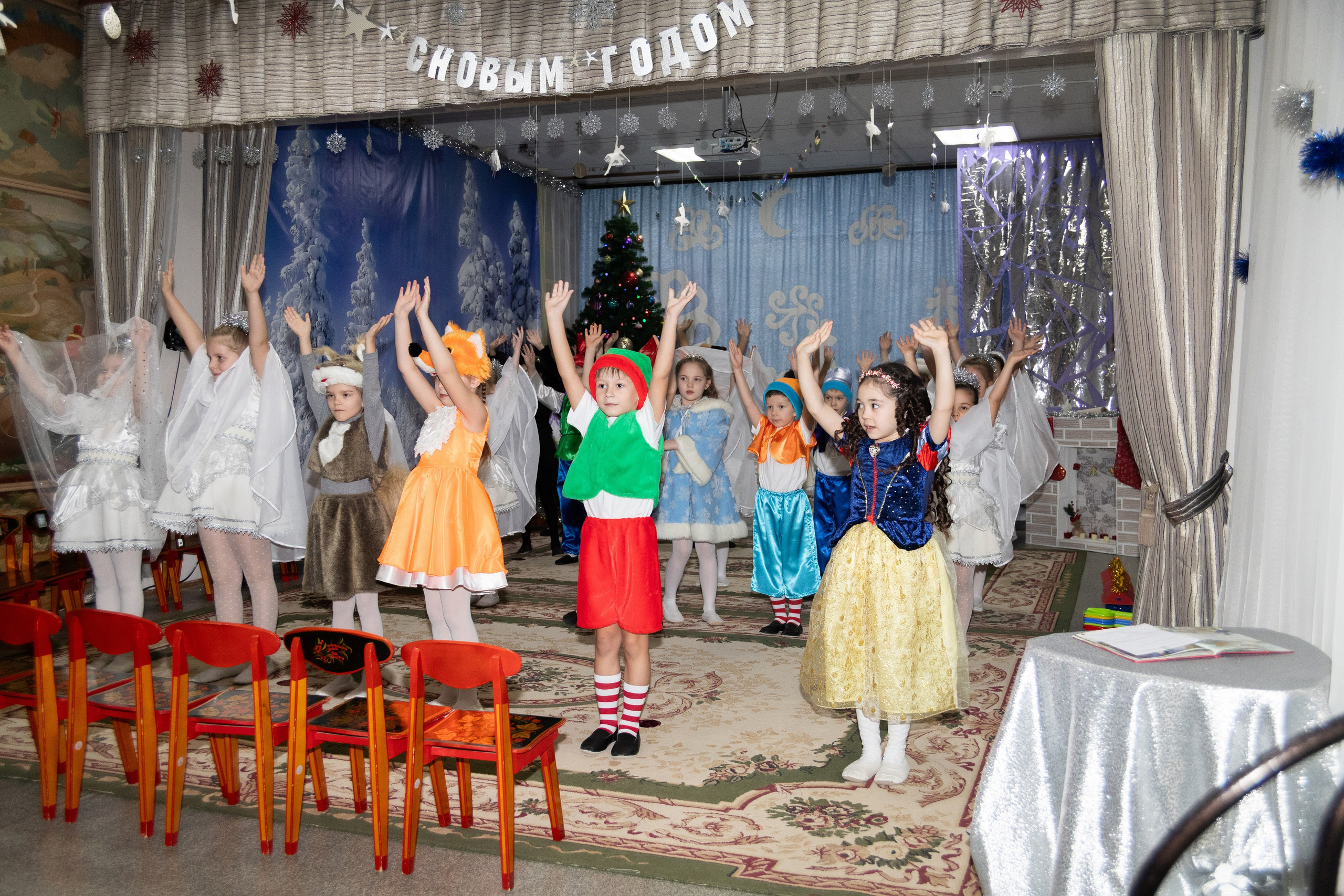 Новогодний утренник подготовительной группы. Индивидуальный и свадебный фотограф в Москве, Электростали и Туле Кадейкина Екатерина