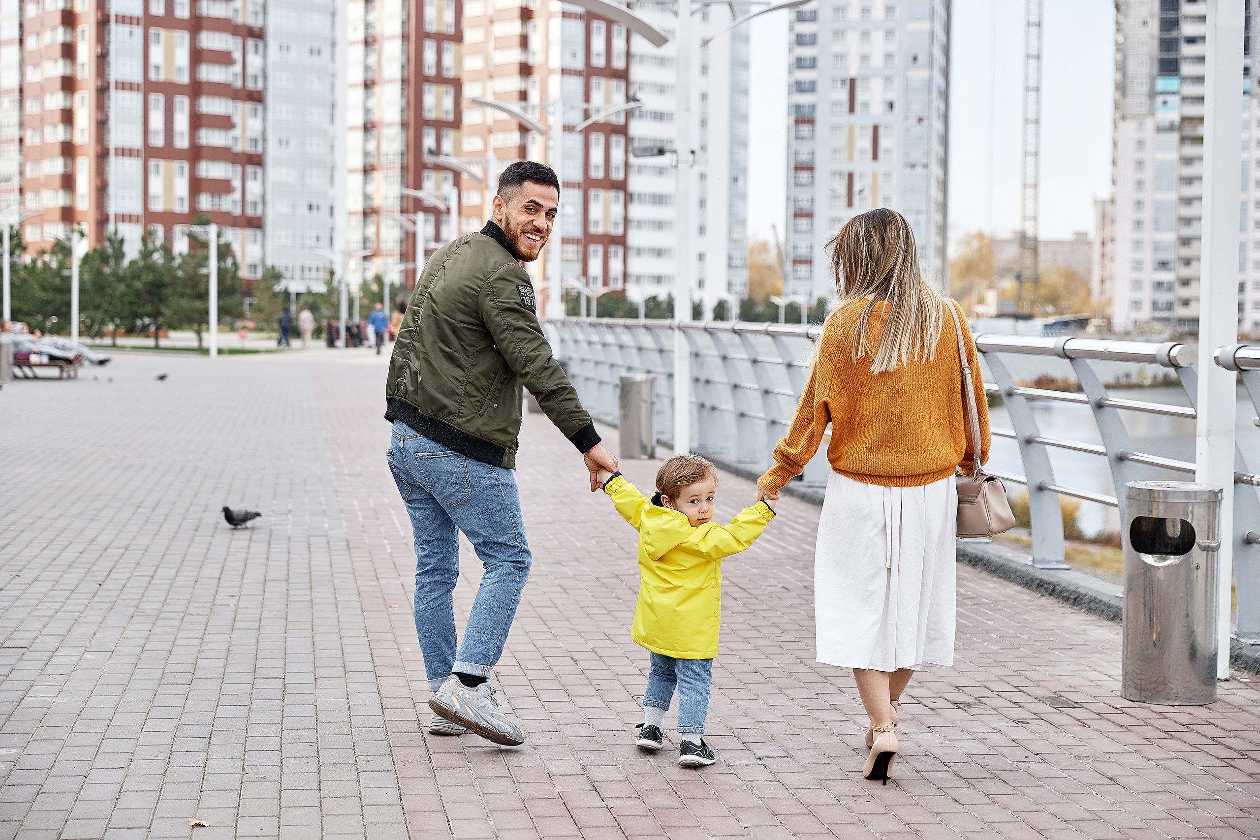 Семейная съёмка на территории ЖК Аквамарин. Свадебный фотограф в Ульяновске Александр Никитин