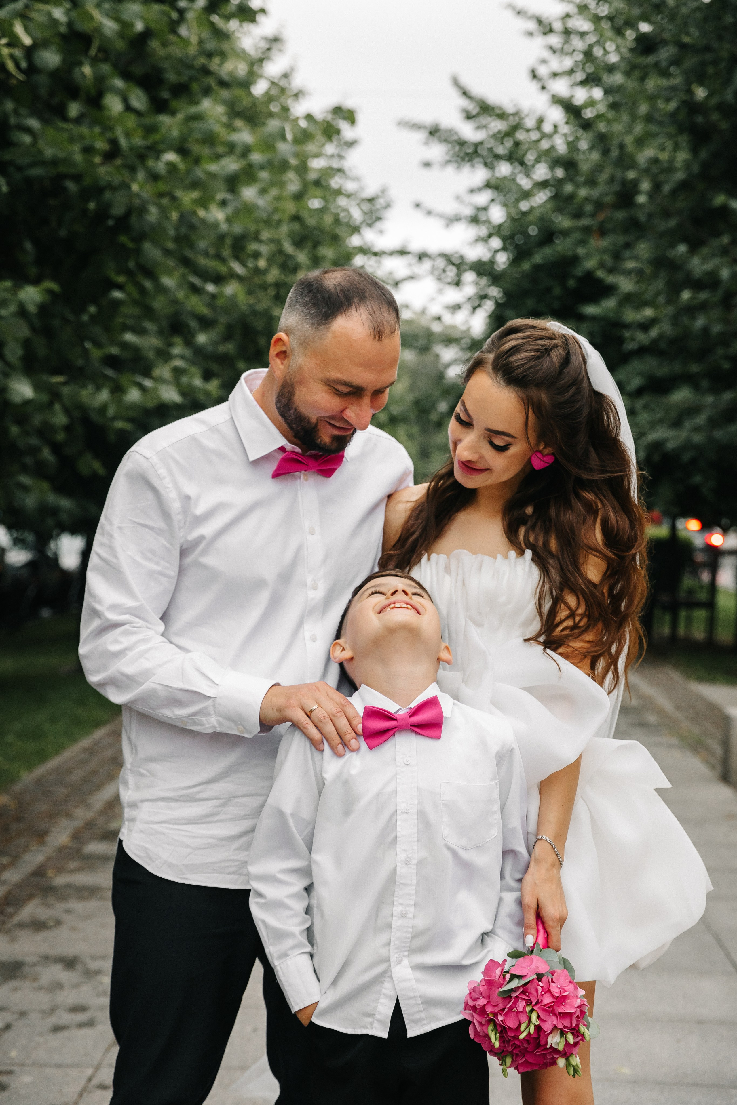 ДВОРЕЦ № 2 | Июль, кабриолет, академия Штиглица. Свадебный фотограф в Санкт-Петербурге Полина Корзухина