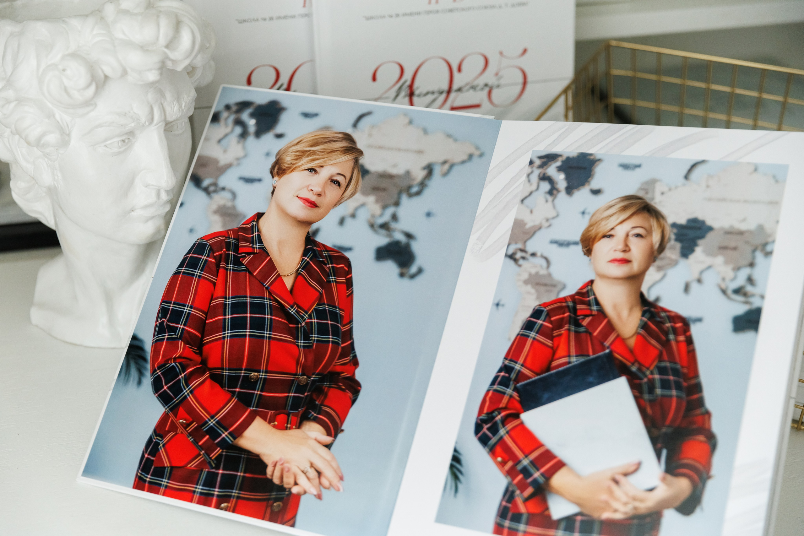 Выпускникам 26 школы 2025. ВЫПУСКНЫЕ АЛЬБОМЫ | РОВЕСНИК | КЕРЧЬ