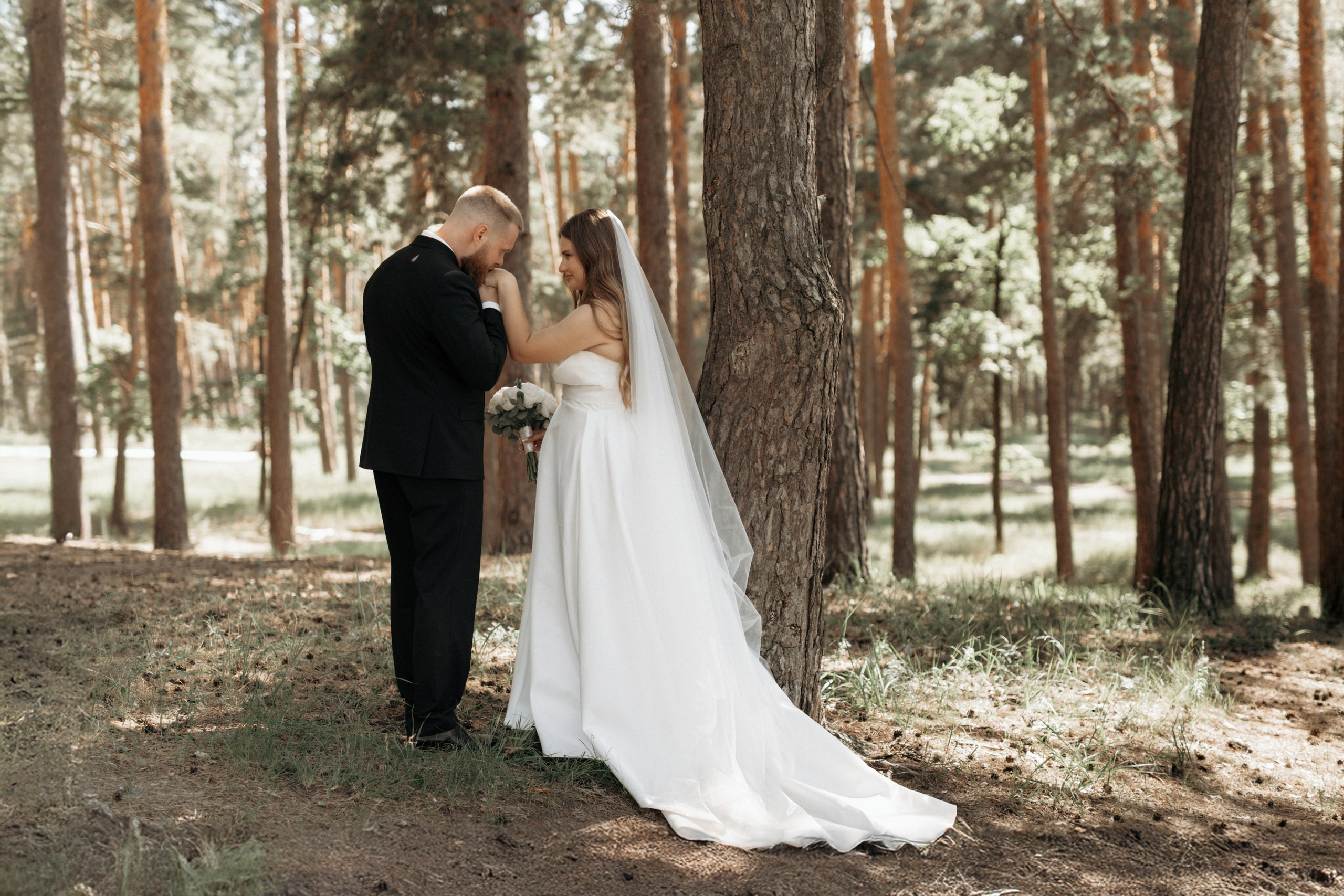 Свадьба Анастасии и Евгения, Картинная галерея, прогулка в лесу. Ресторан «Хлеб и Винотека». Свадебный фотограф в Тамбове Павел Четвертков